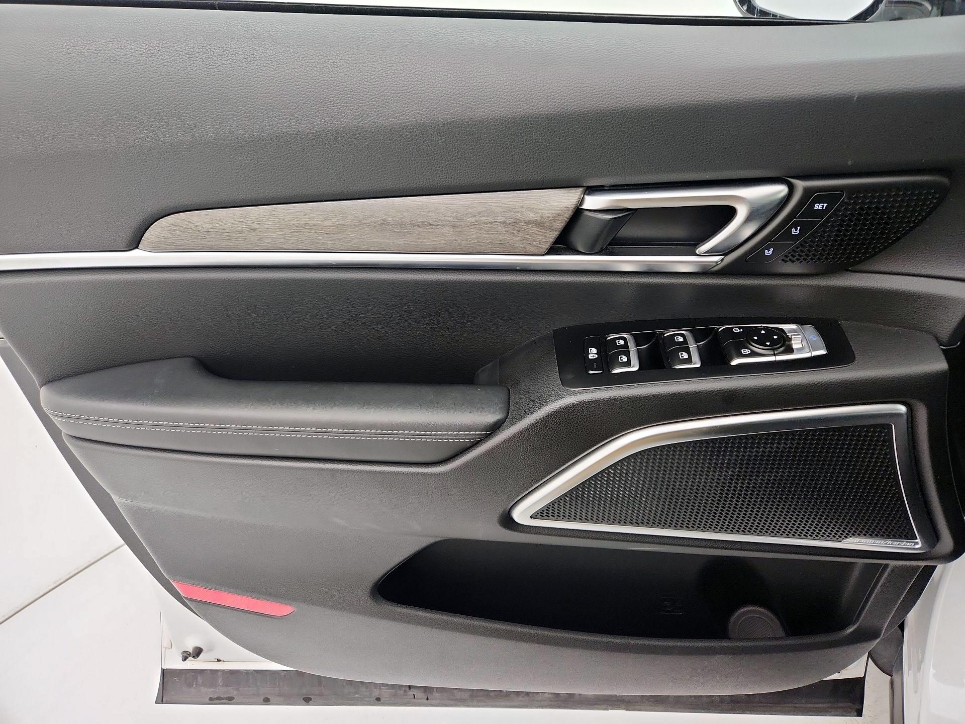 Thumbnail: 2020 Kia Telluride - 12