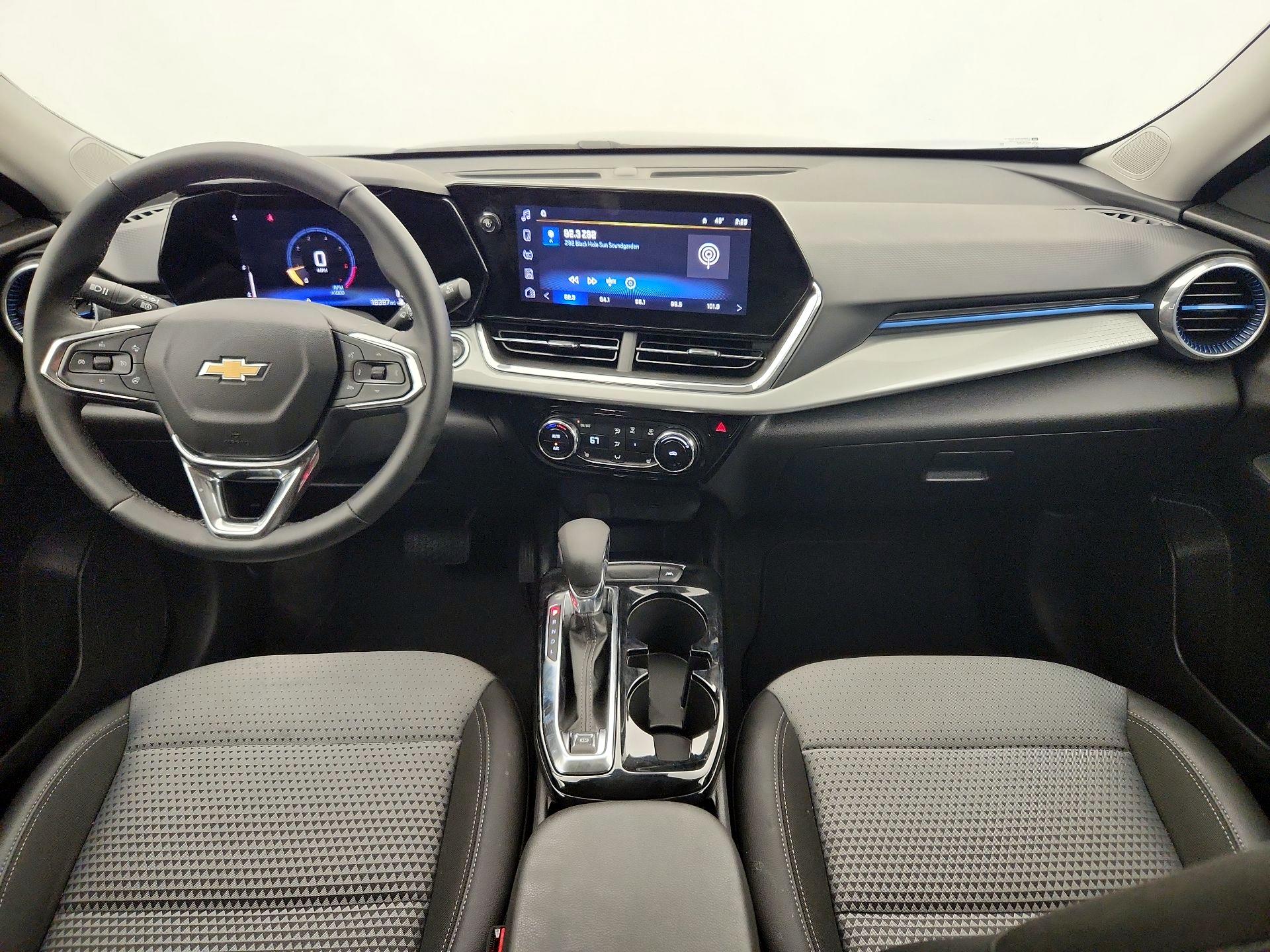 Thumbnail: 2025 Chevrolet Trax - 9
