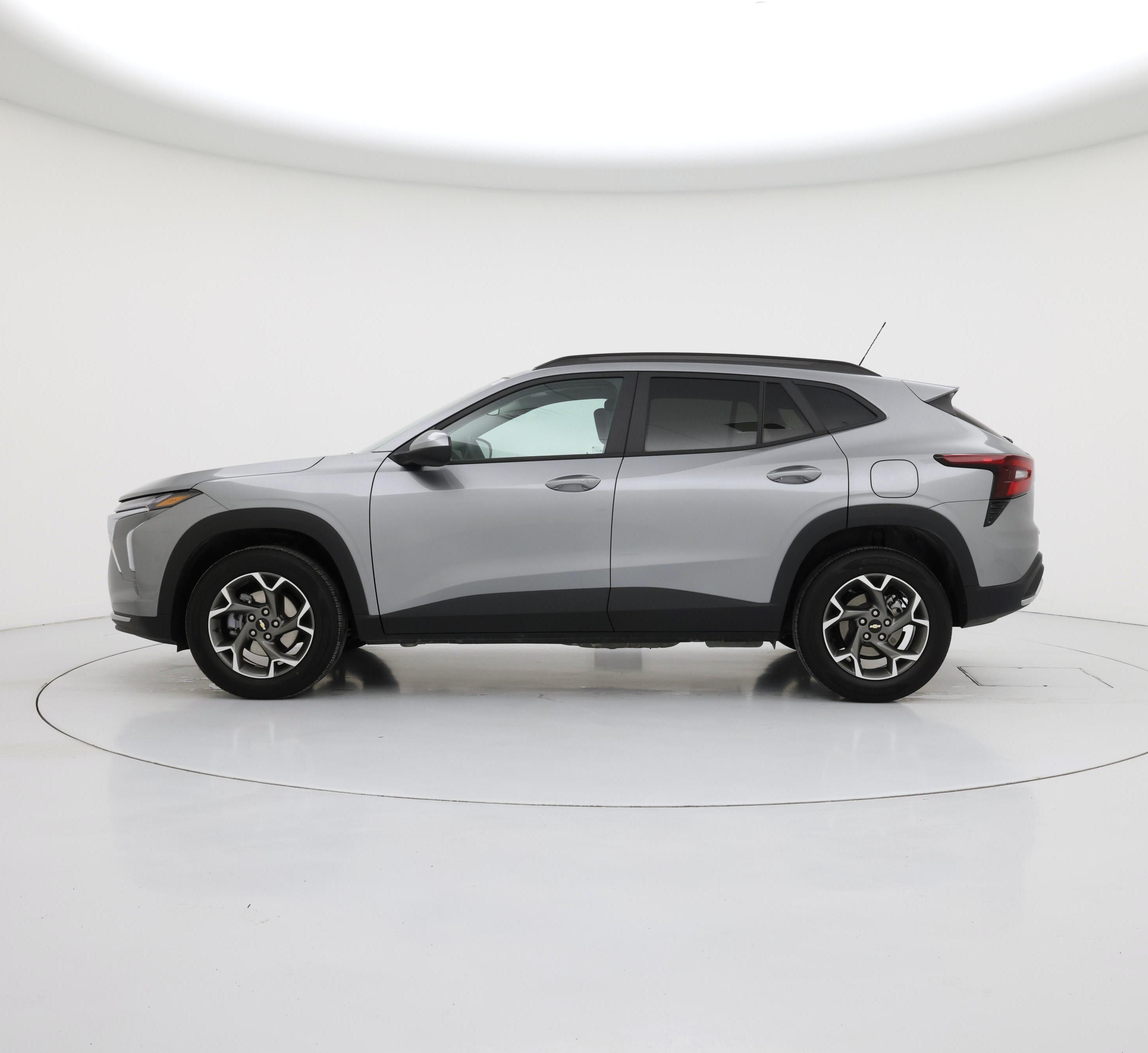 Thumbnail: 2025 Chevrolet Trax - 3