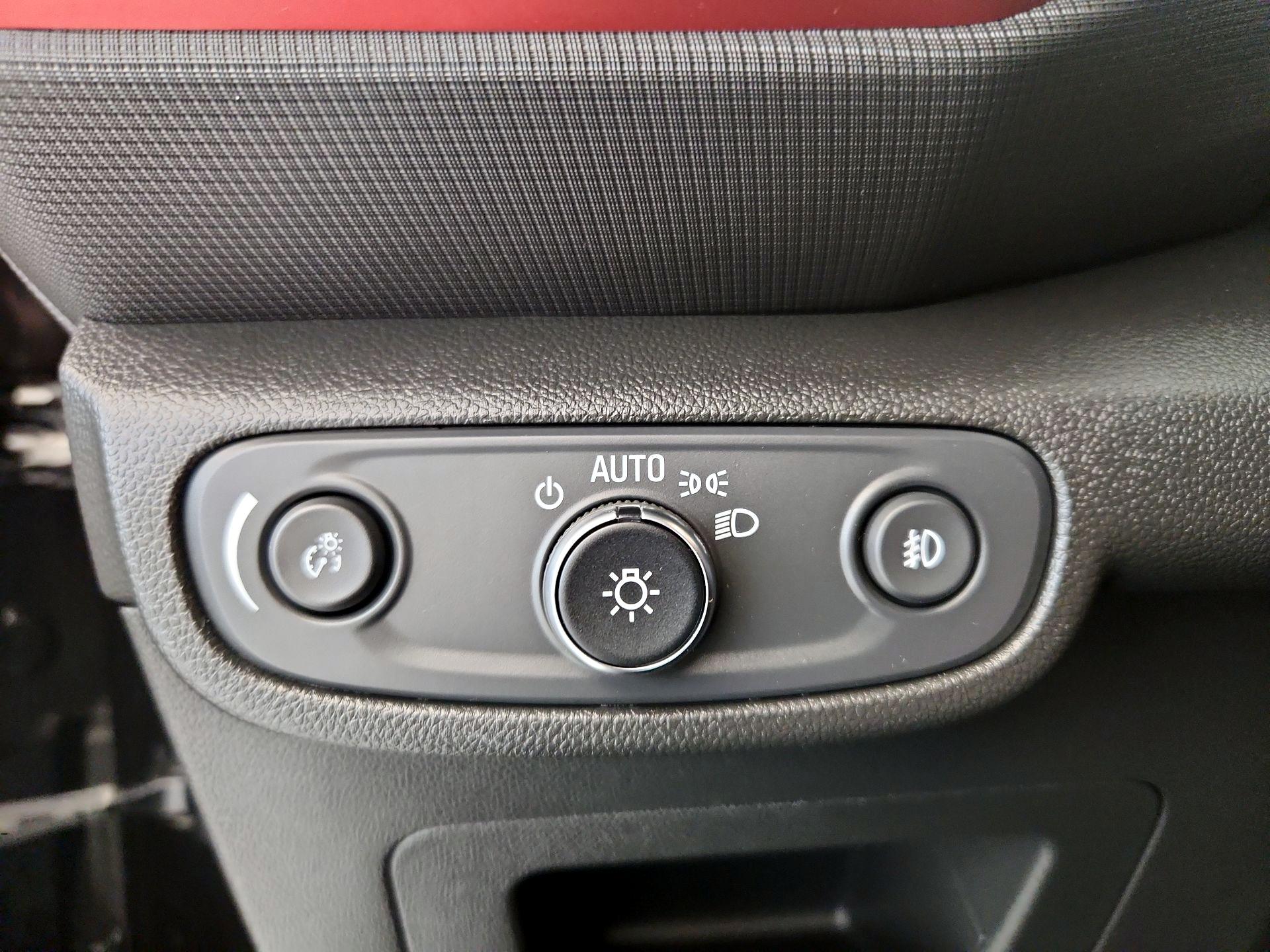 Thumbnail: 2023 Chevrolet TrailBlazer - 13