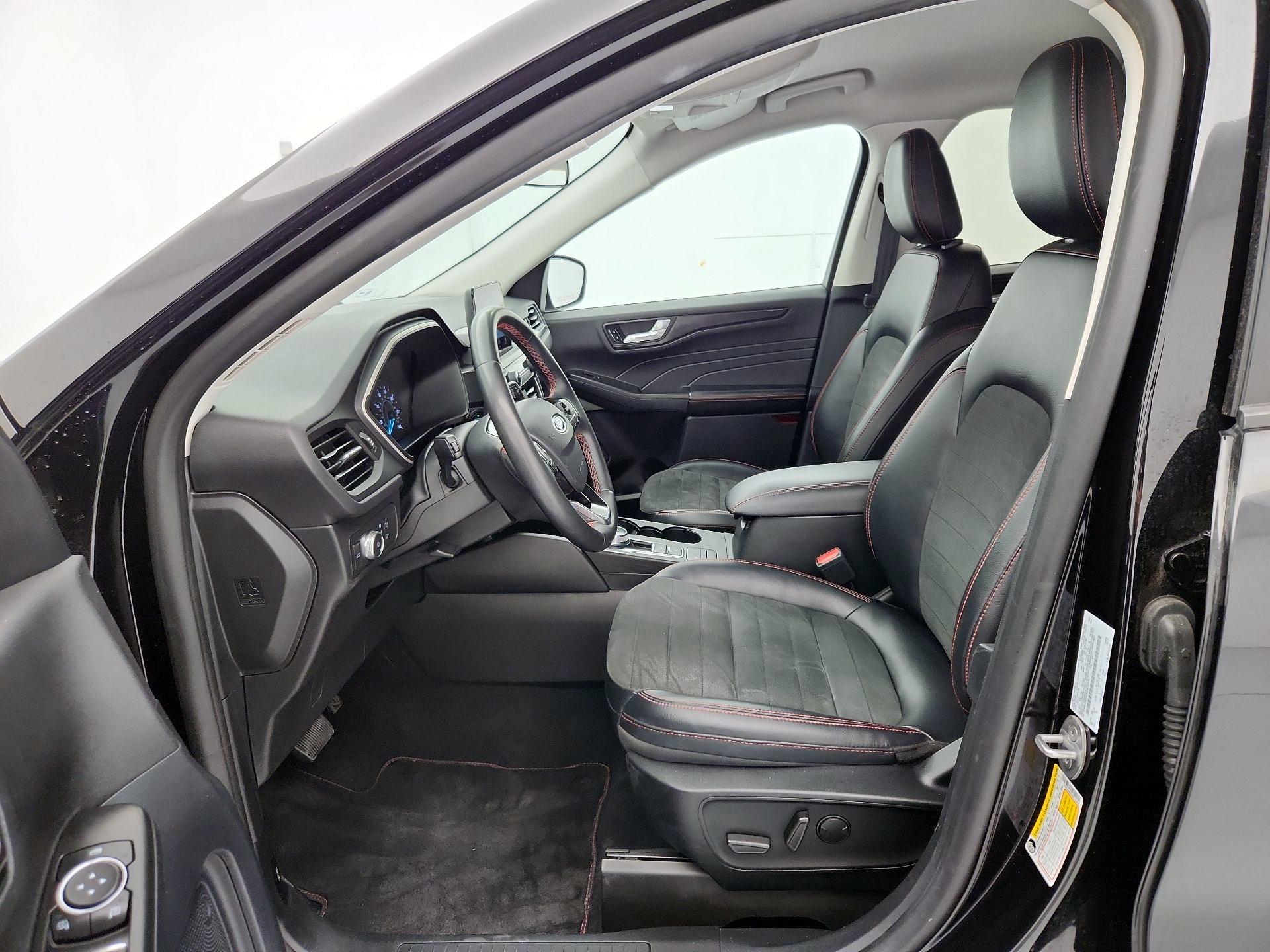 Thumbnail: 2022 Ford Escape - 11