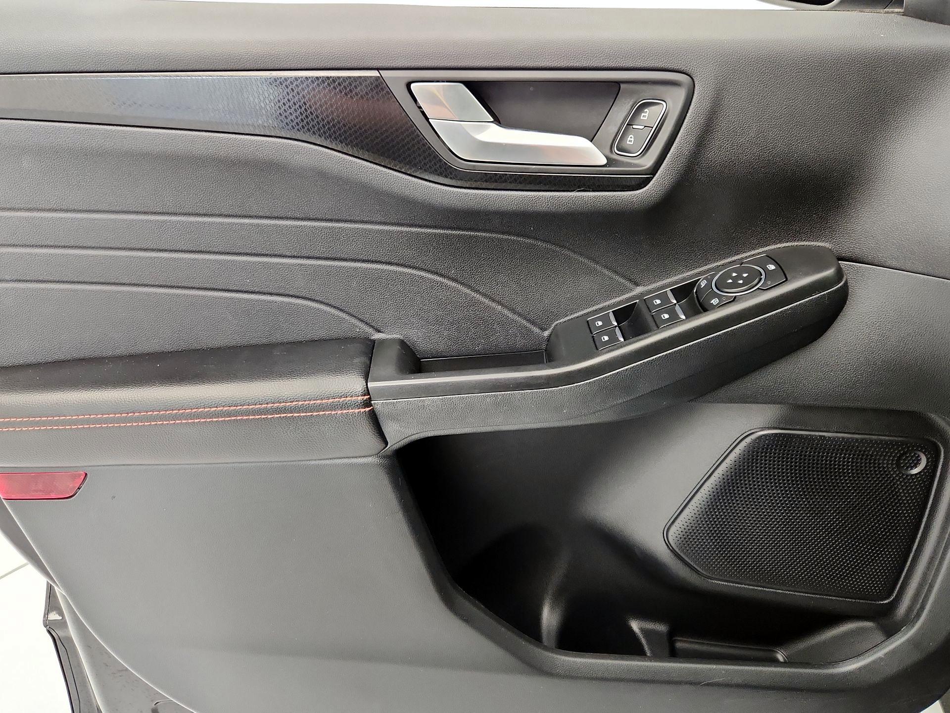 Thumbnail: 2022 Ford Escape - 12