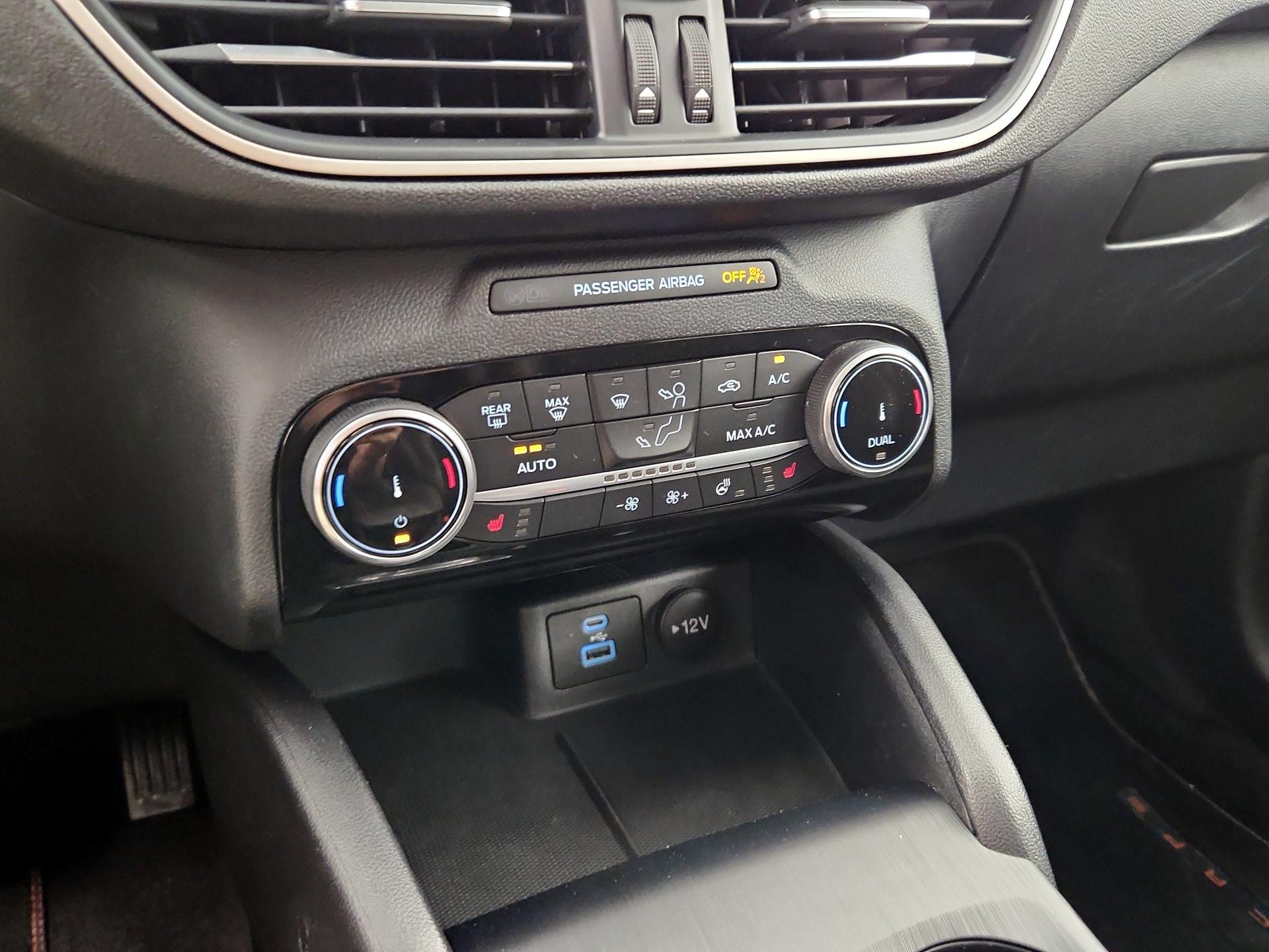 Thumbnail: 2022 Ford Escape - 16