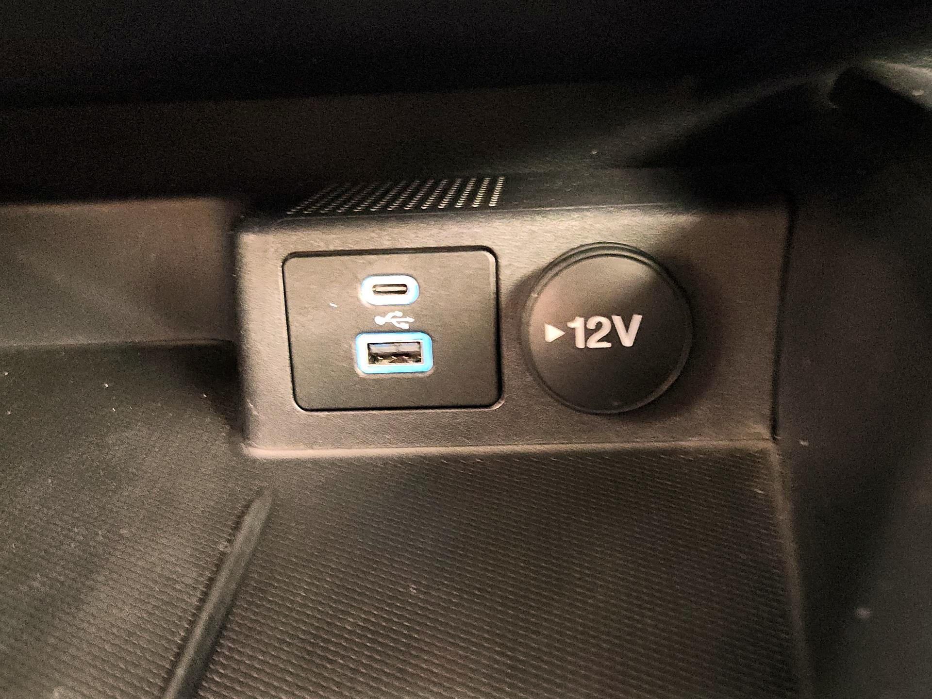 Thumbnail: 2022 Ford Escape - 18