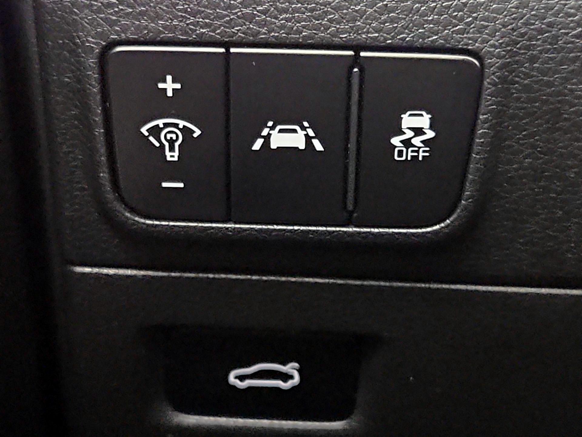 Thumbnail: 2021 Kia K5 - 13