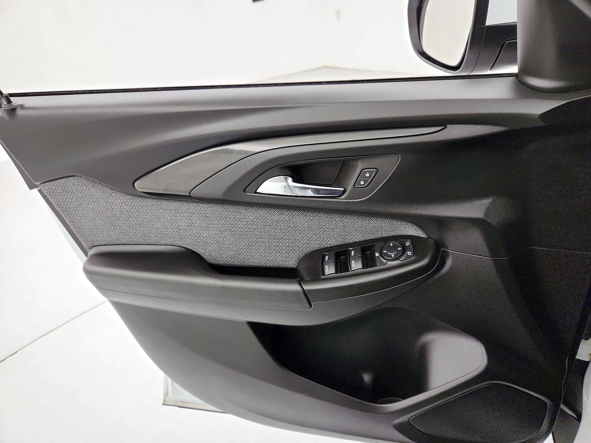 Thumbnail: 2022 Chevrolet TrailBlazer - 12