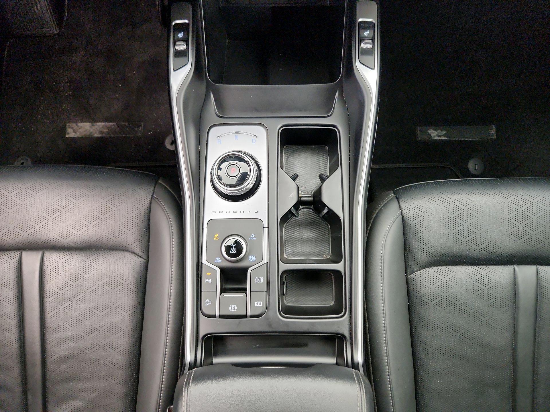 Thumbnail: 2023 Kia Sorento - 18