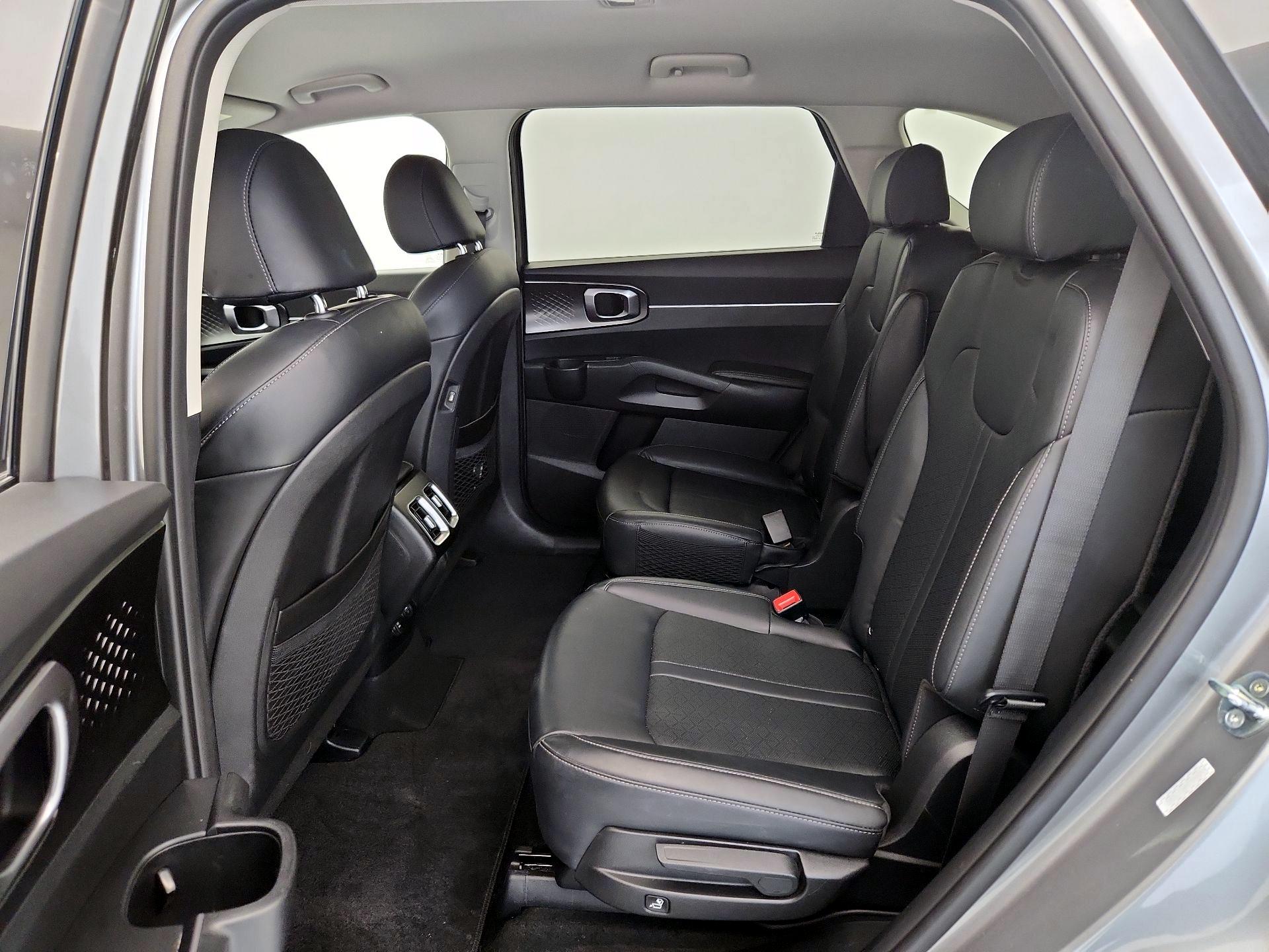 Thumbnail: 2023 Kia Sorento - 20