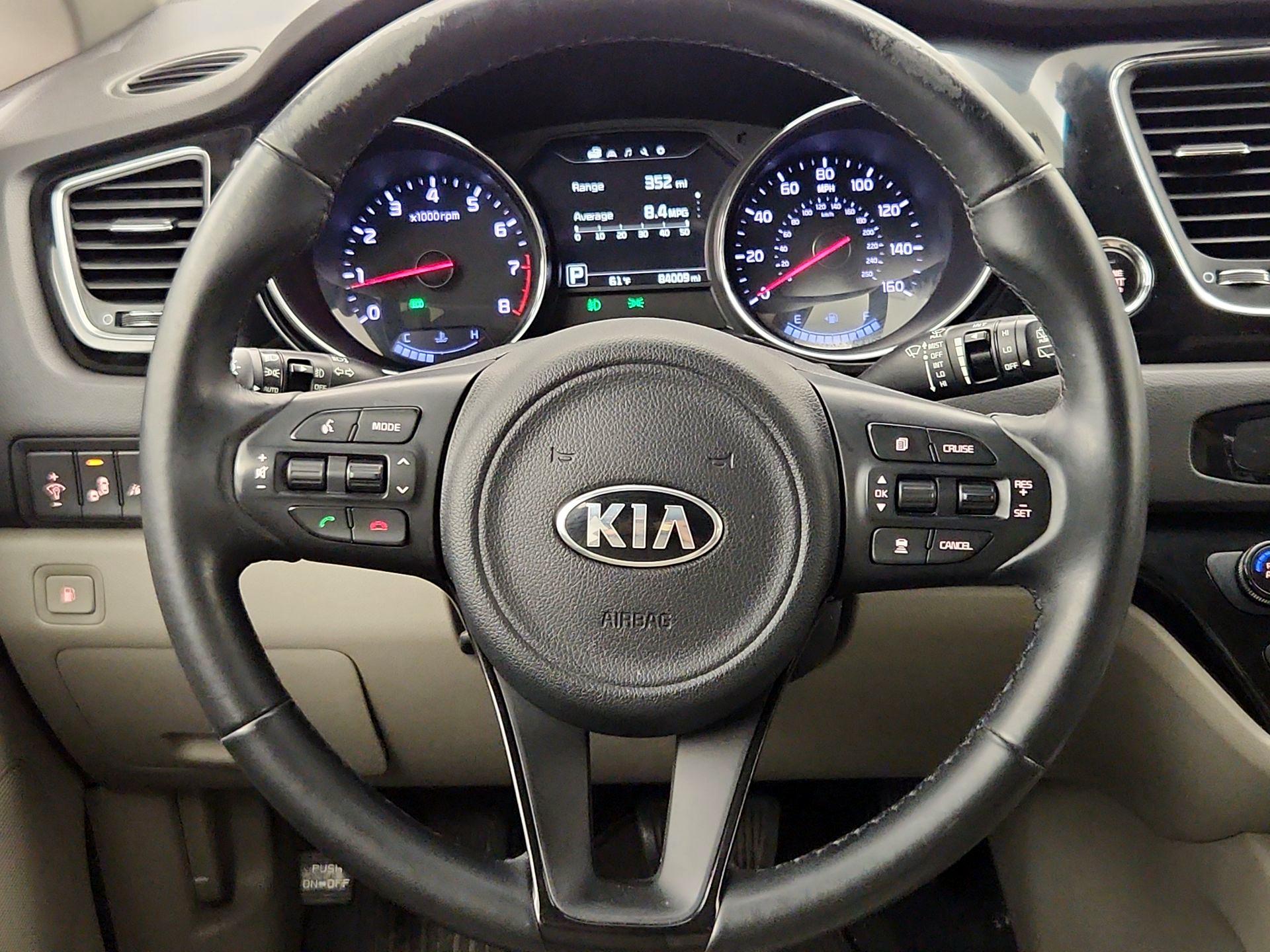 Thumbnail: 2017 Kia Sedona - 10