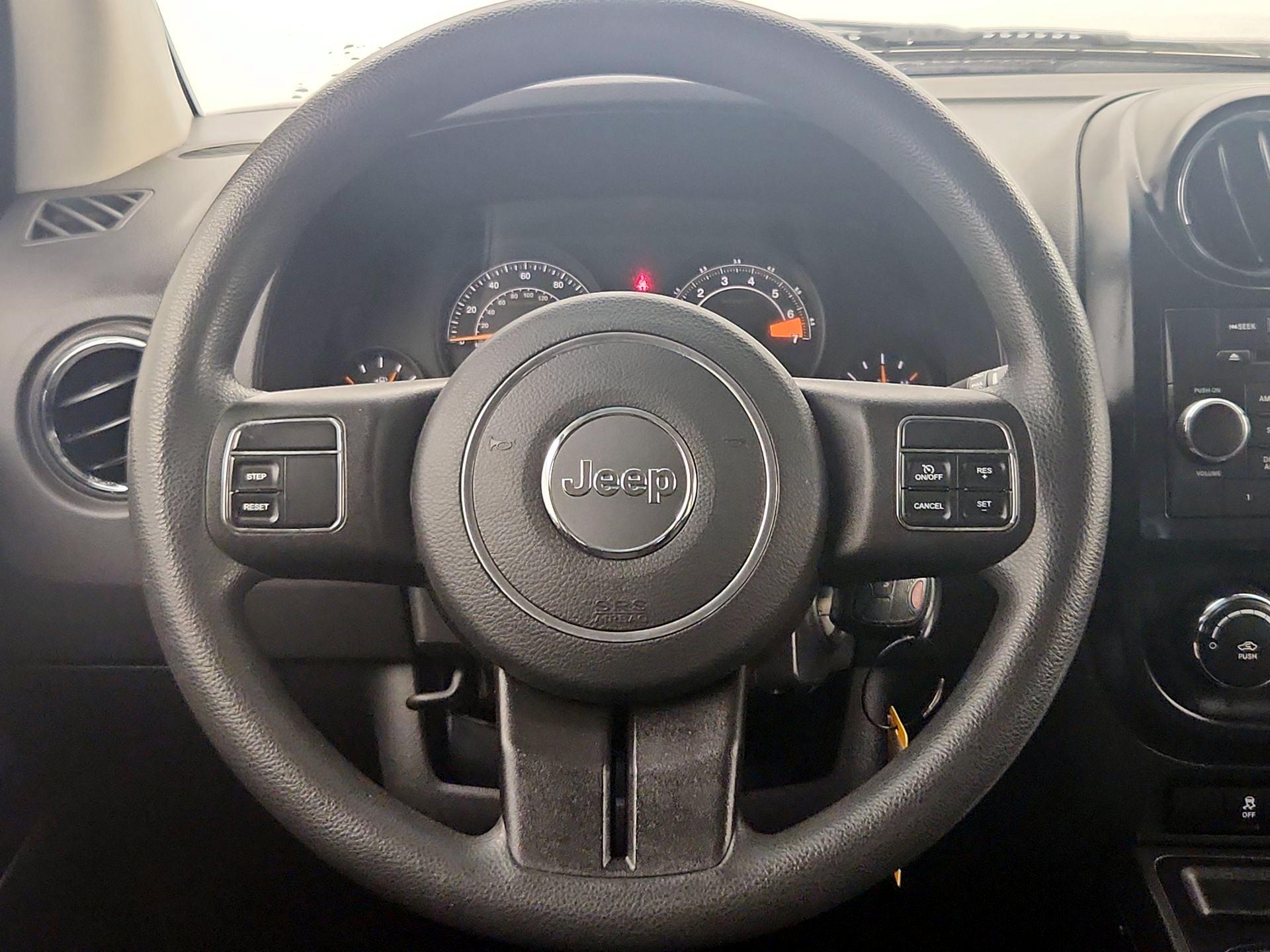 Thumbnail: 2016 Jeep Compass - 10