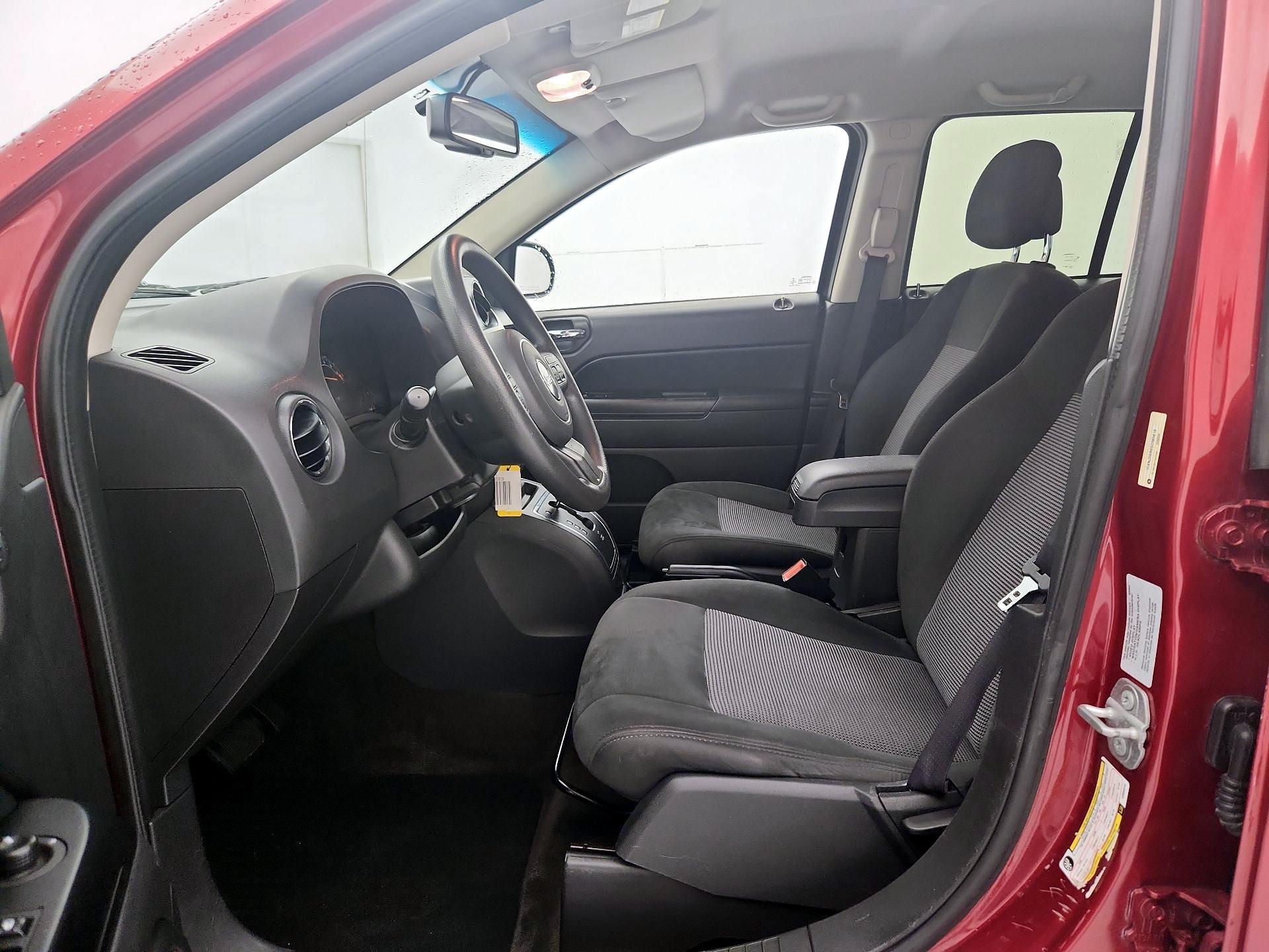 Thumbnail: 2016 Jeep Compass - 11