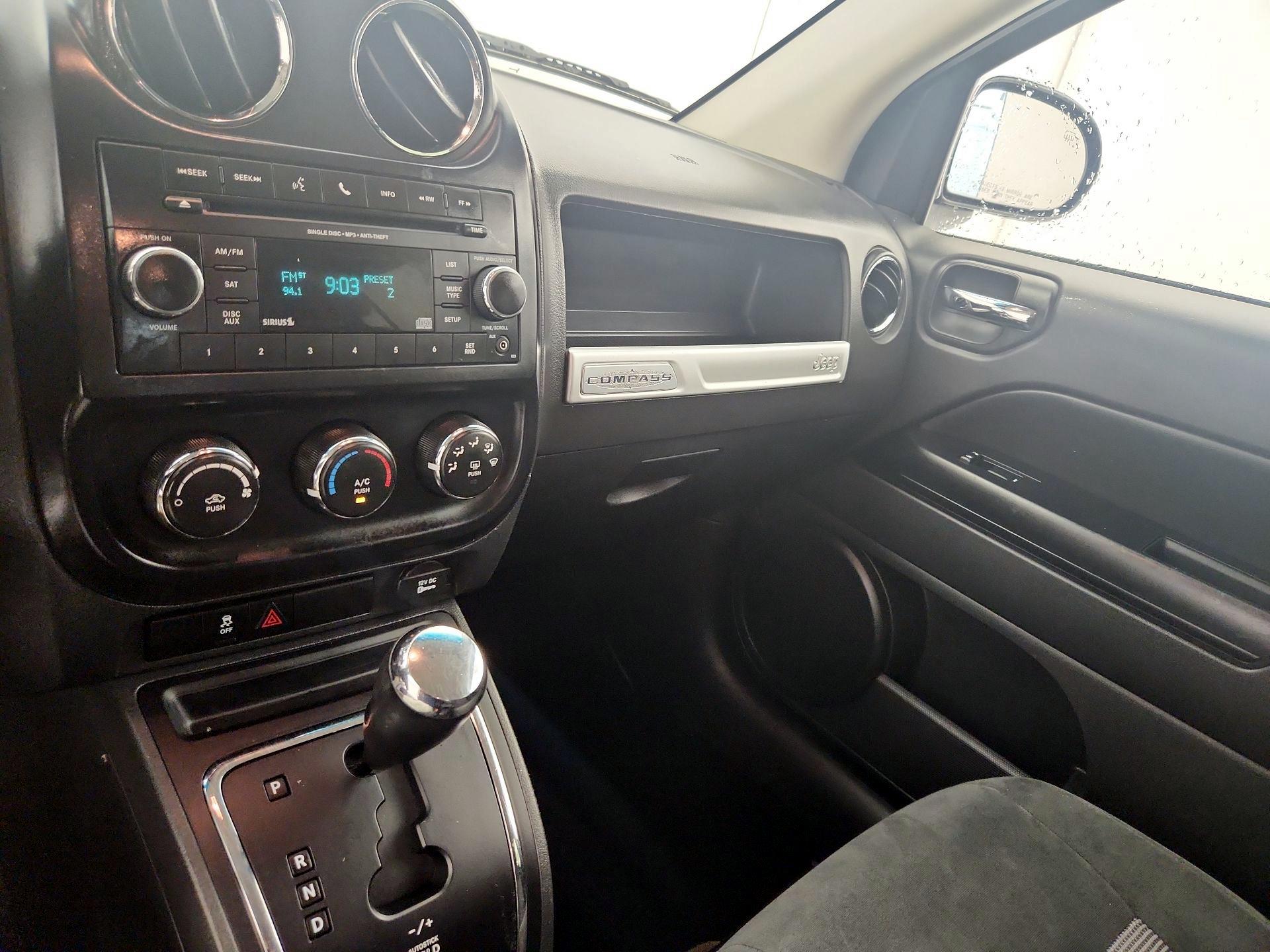 Thumbnail: 2016 Jeep Compass - 14