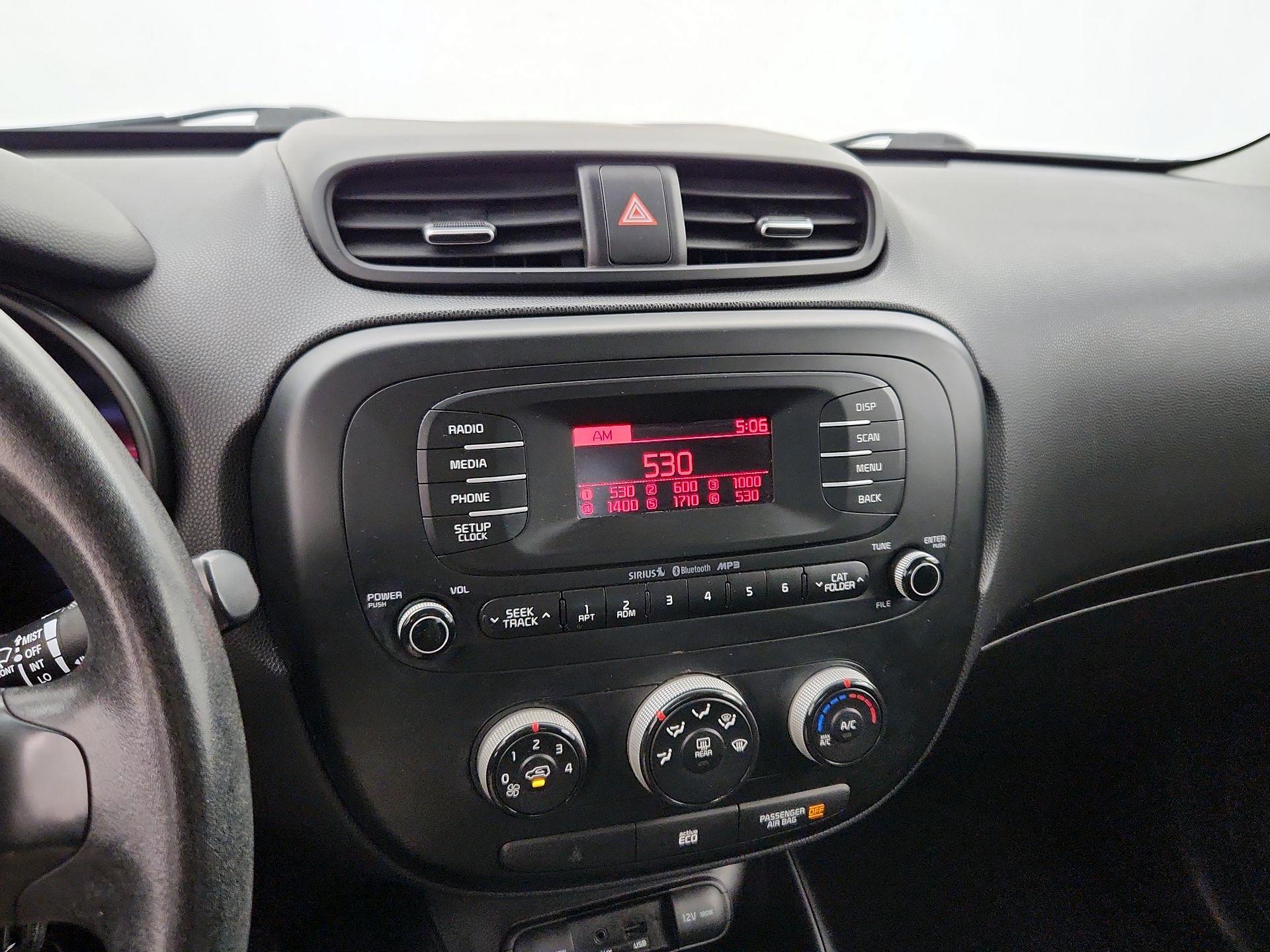 Thumbnail: 2014 Kia Soul - 14