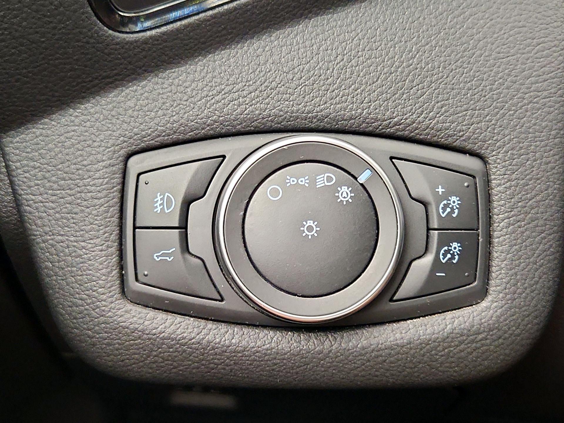 Thumbnail: 2019 Ford Escape - 13