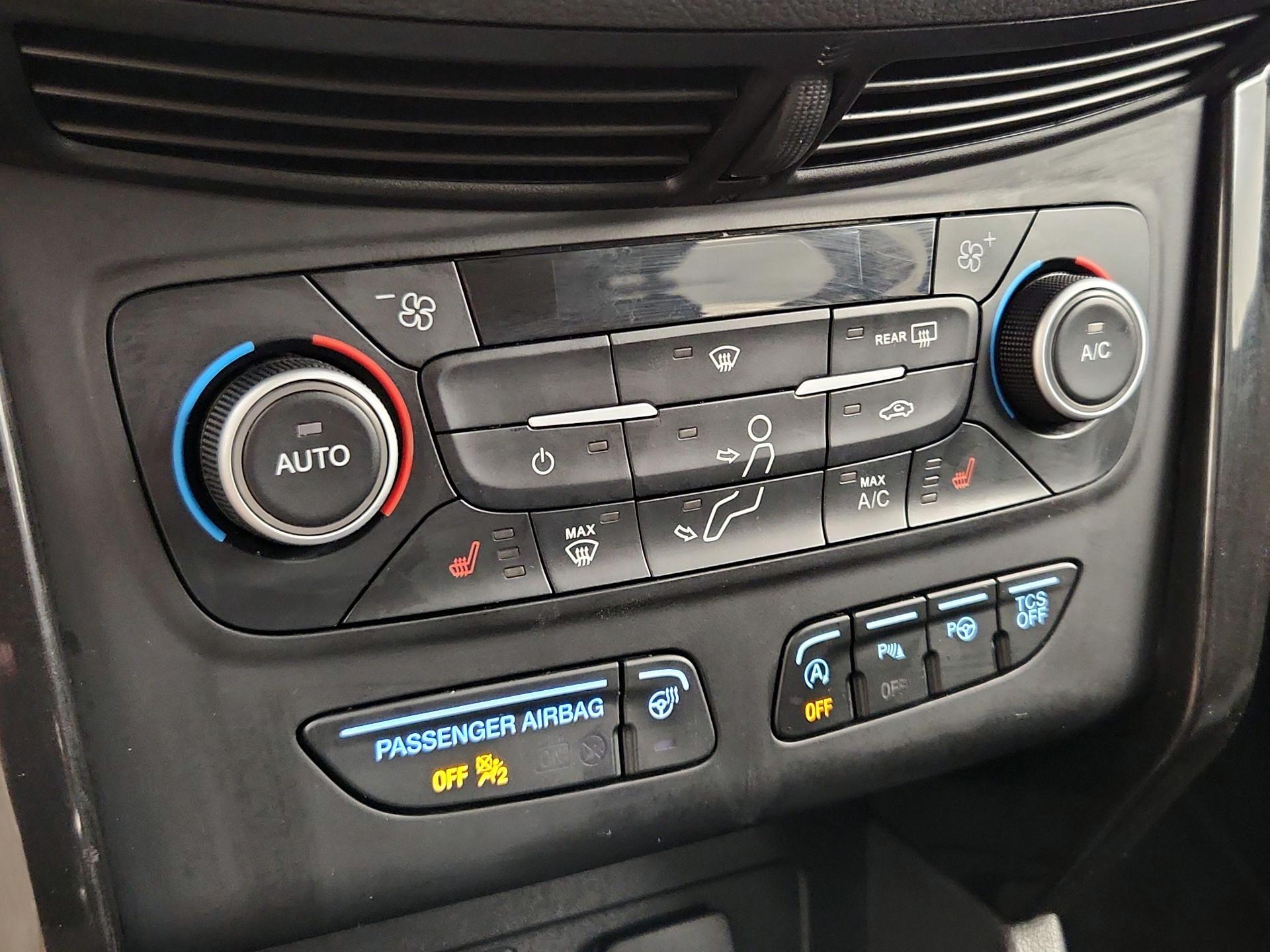 Thumbnail: 2019 Ford Escape - 17