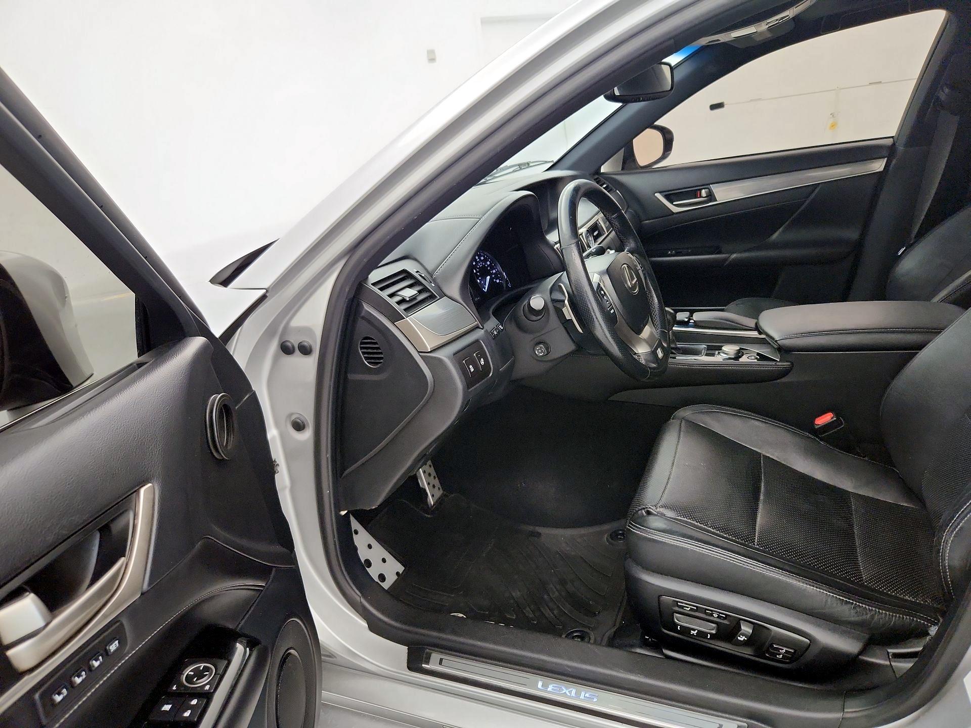 Thumbnail: 2015 Lexus GS - 11
