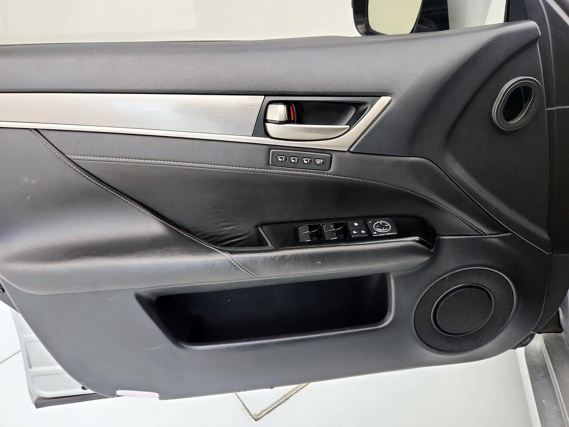 Thumbnail: 2015 Lexus GS - 12