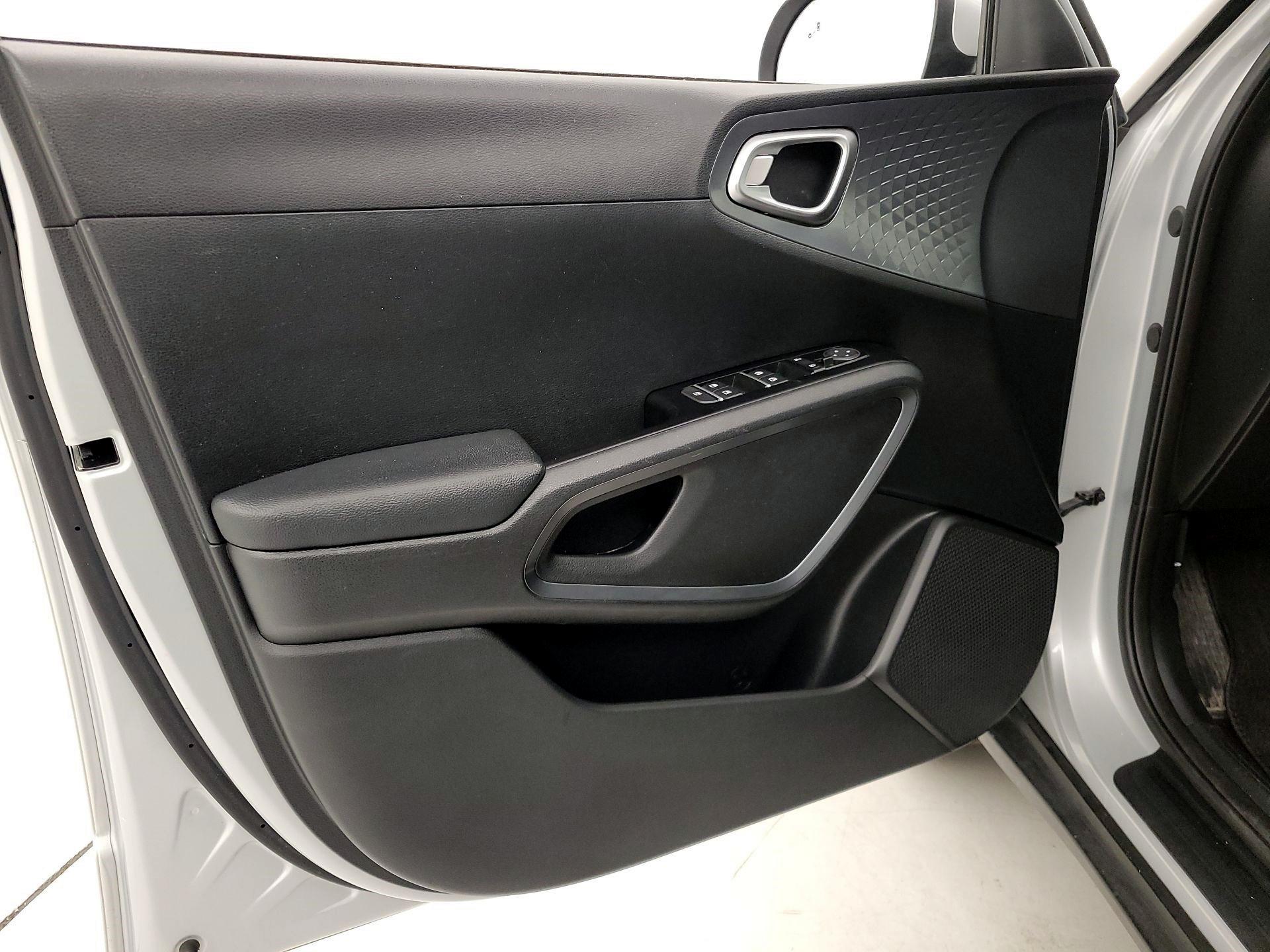 Thumbnail: 2021 Kia Soul - 12