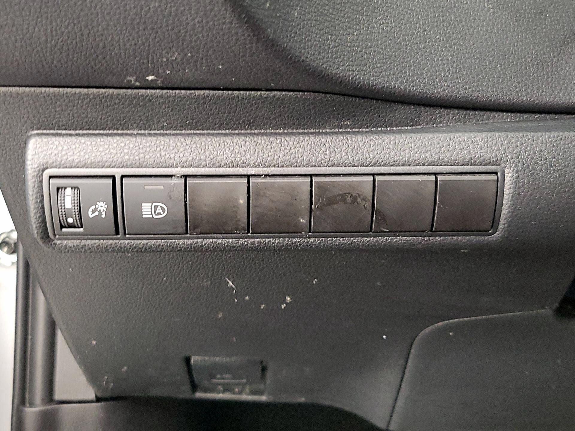 Thumbnail: 2024 Toyota Corolla - 13