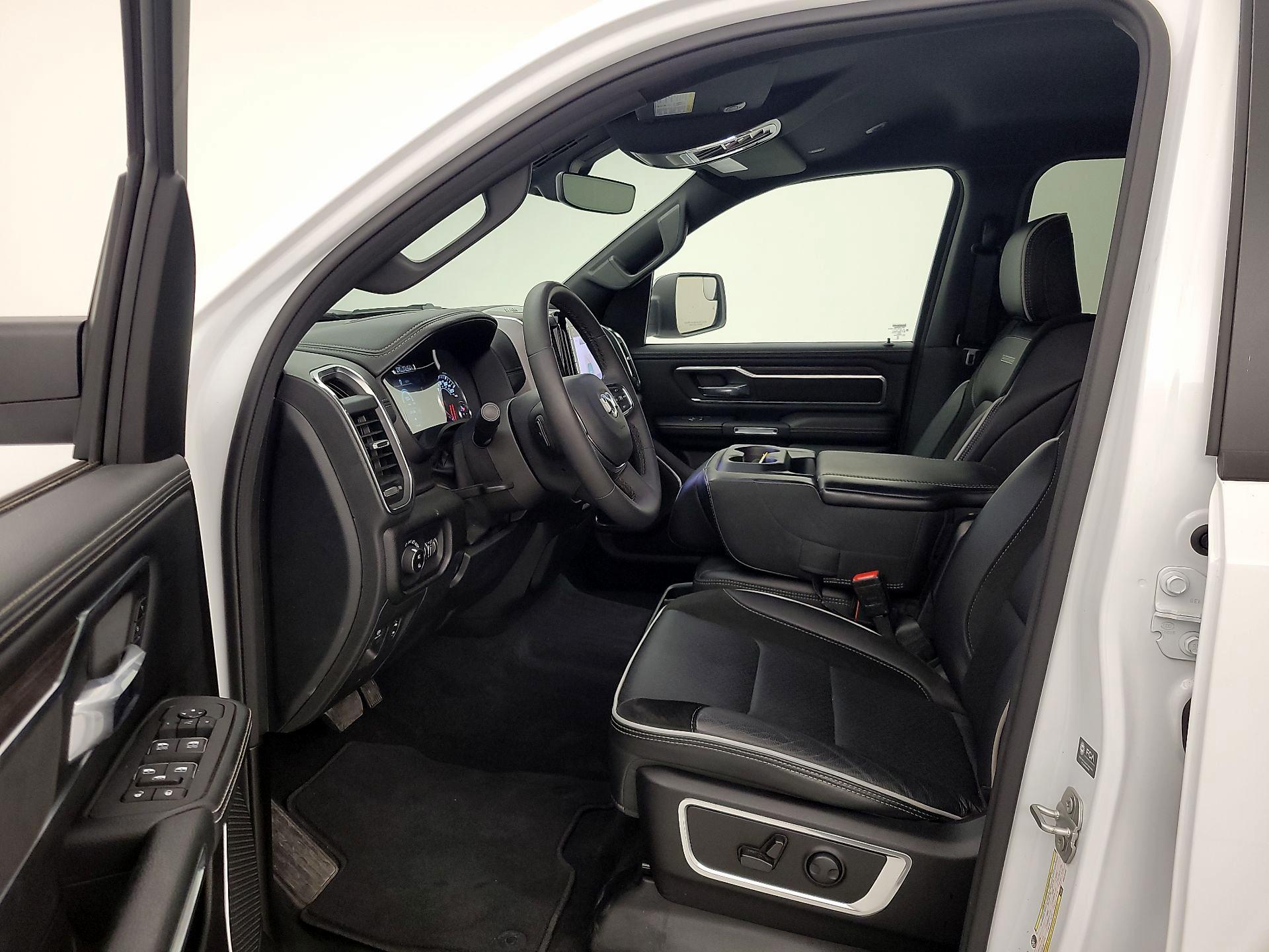 Thumbnail: 2025 RAM 1500 - 11