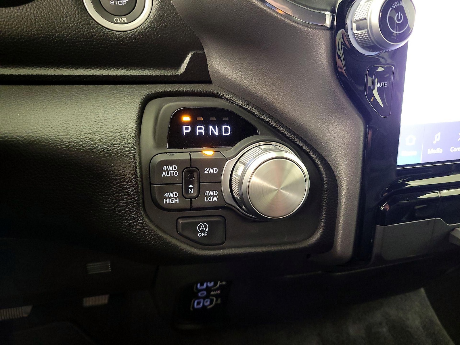 2025 RAM Ram 1500 Pickup Laramie - Photo 19
