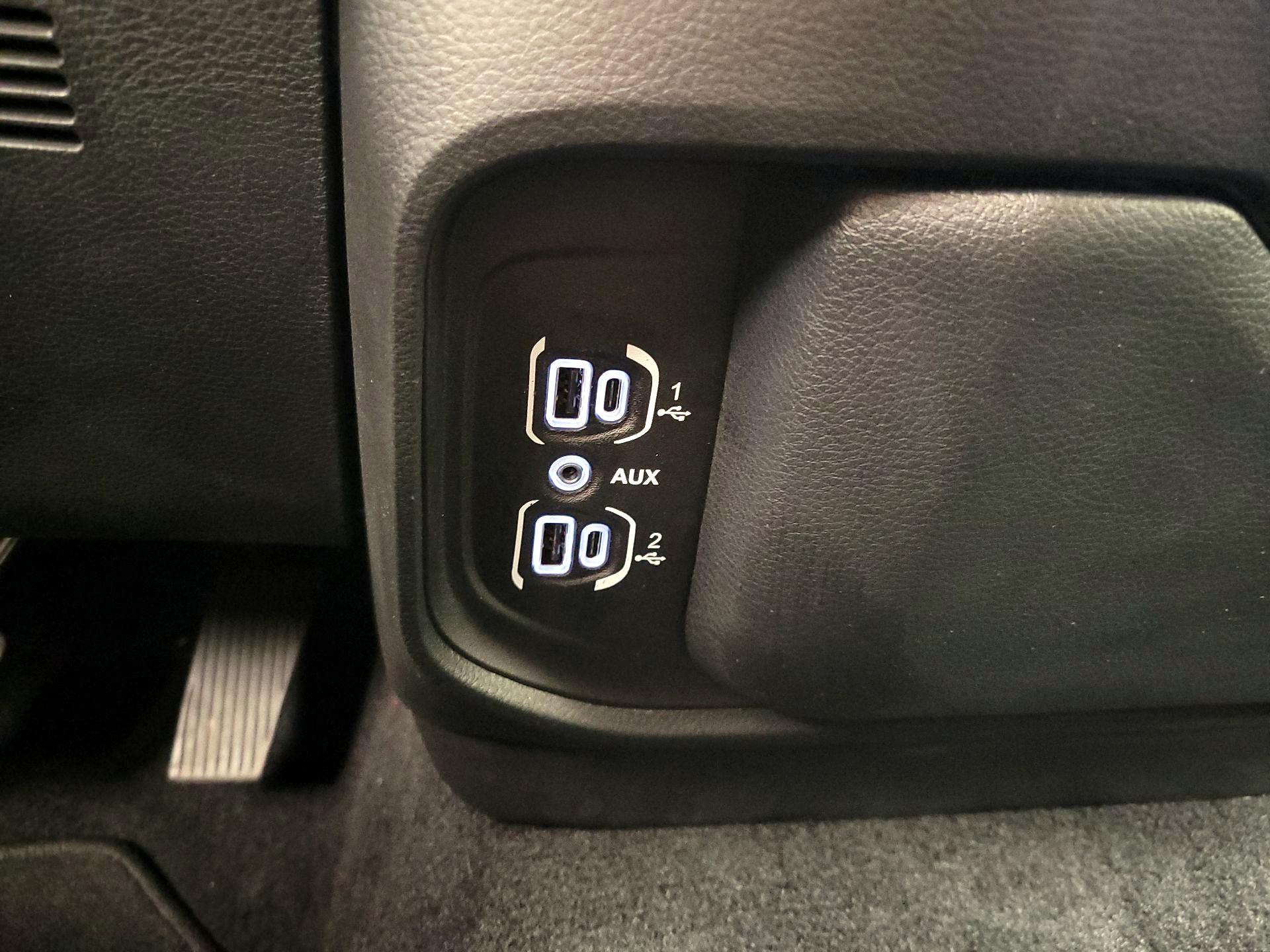 Thumbnail: 2025 RAM 1500 - 19