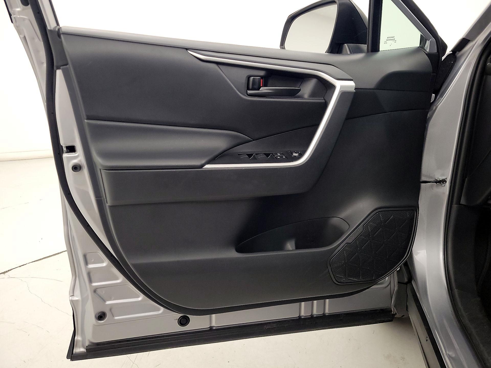 Thumbnail: 2024 Toyota RAV4 - 12