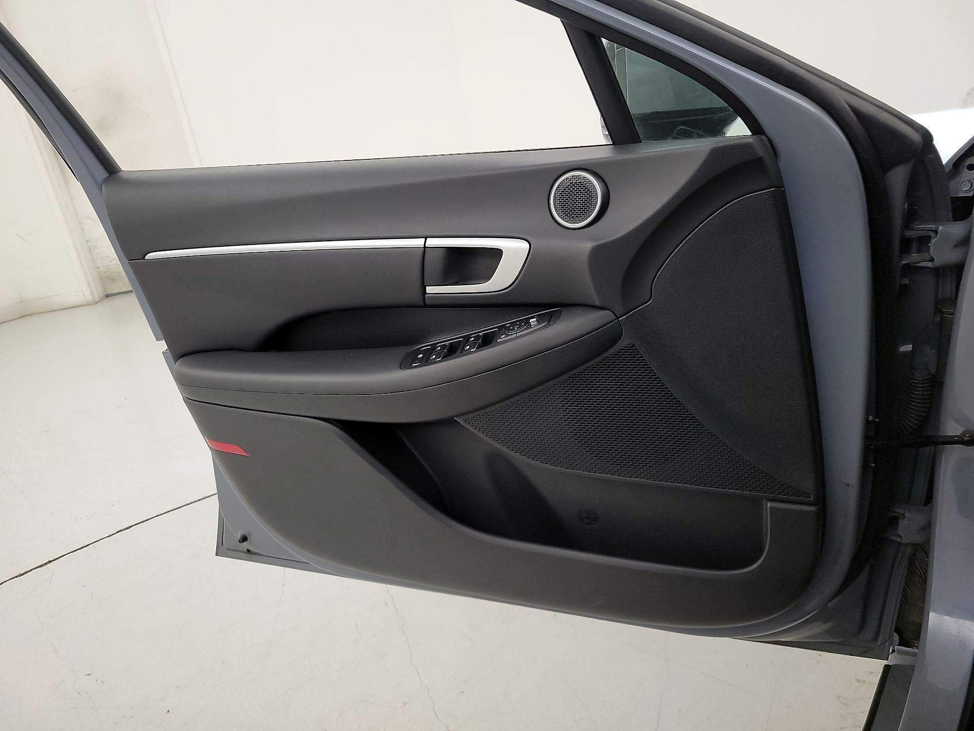 Thumbnail: 2025 Hyundai Sonata - 12