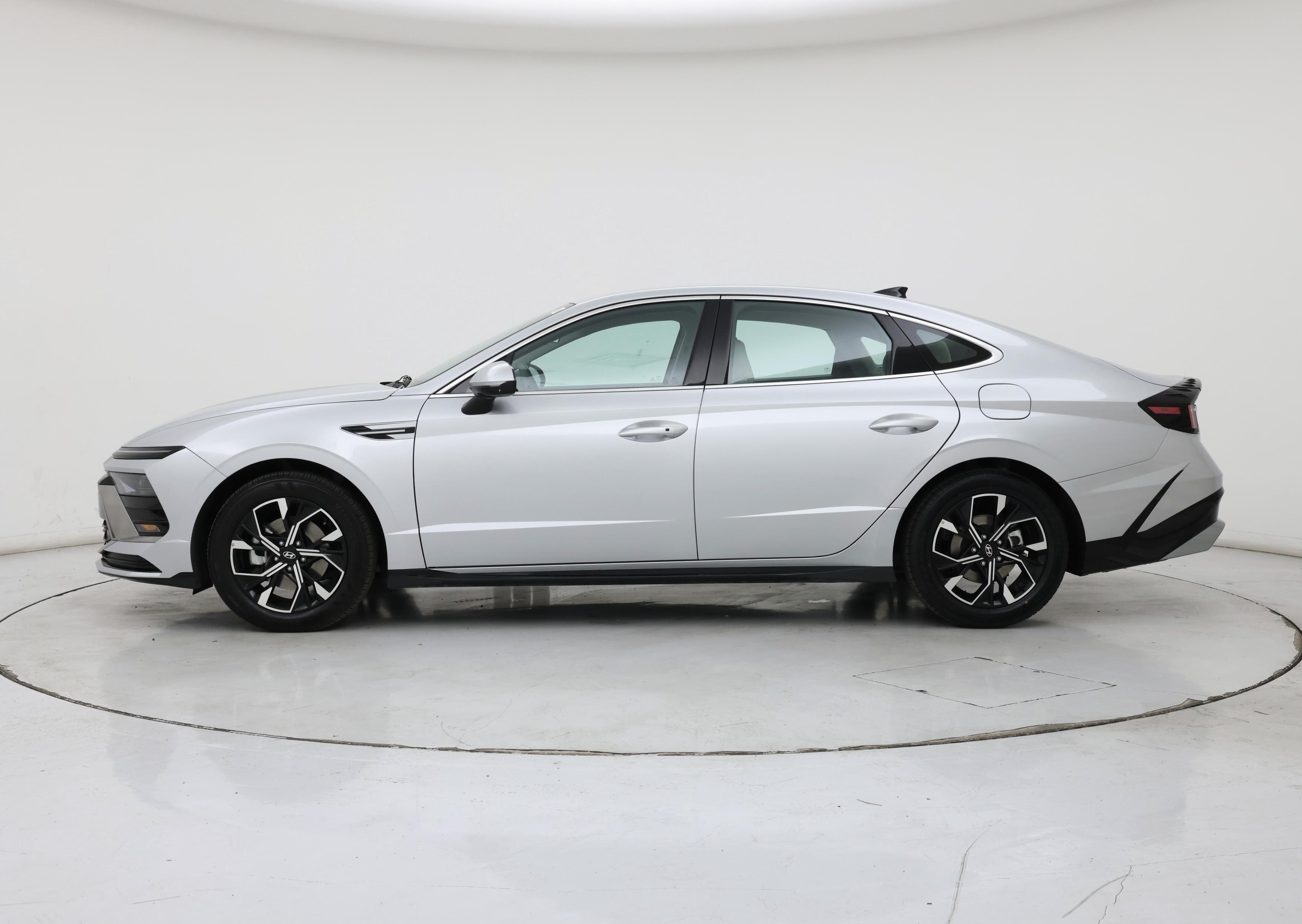 Thumbnail: 2025 Hyundai Sonata - 3