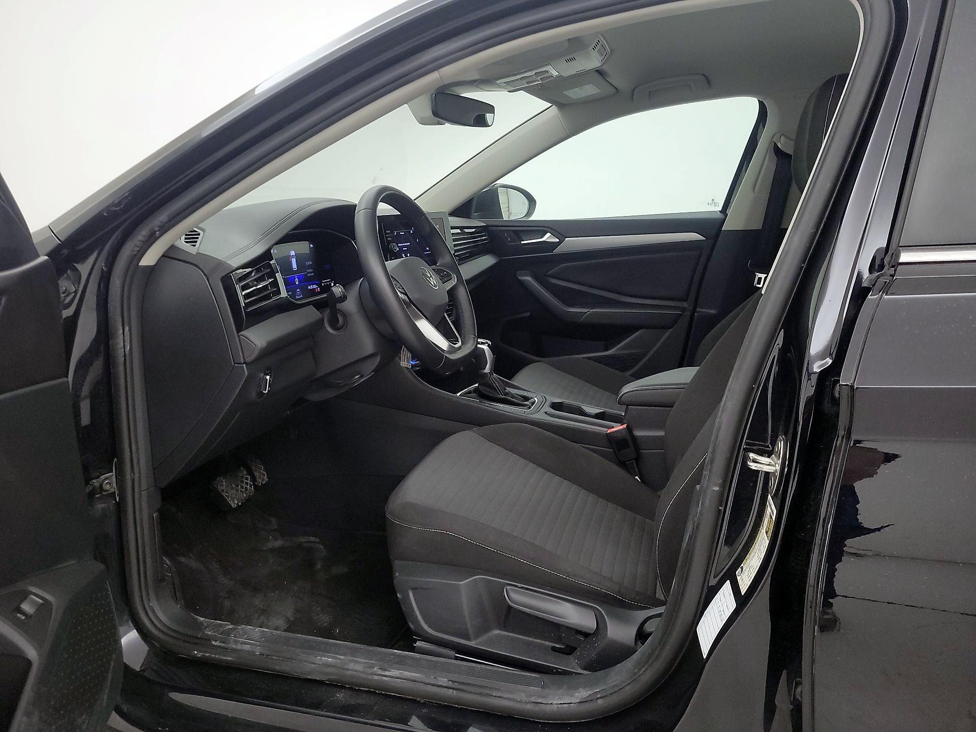 Thumbnail: 2025 Volkswagen Jetta - 11