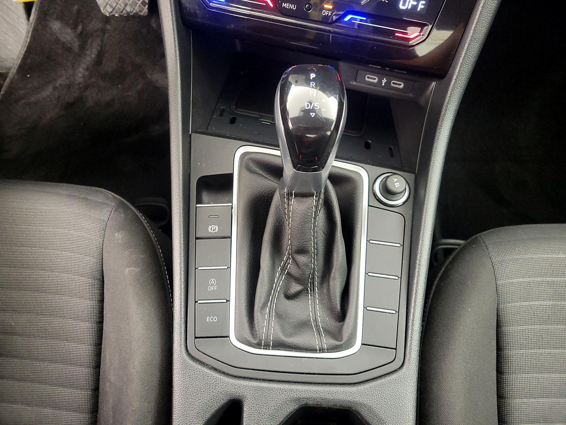 Thumbnail: 2025 Volkswagen Jetta - 17