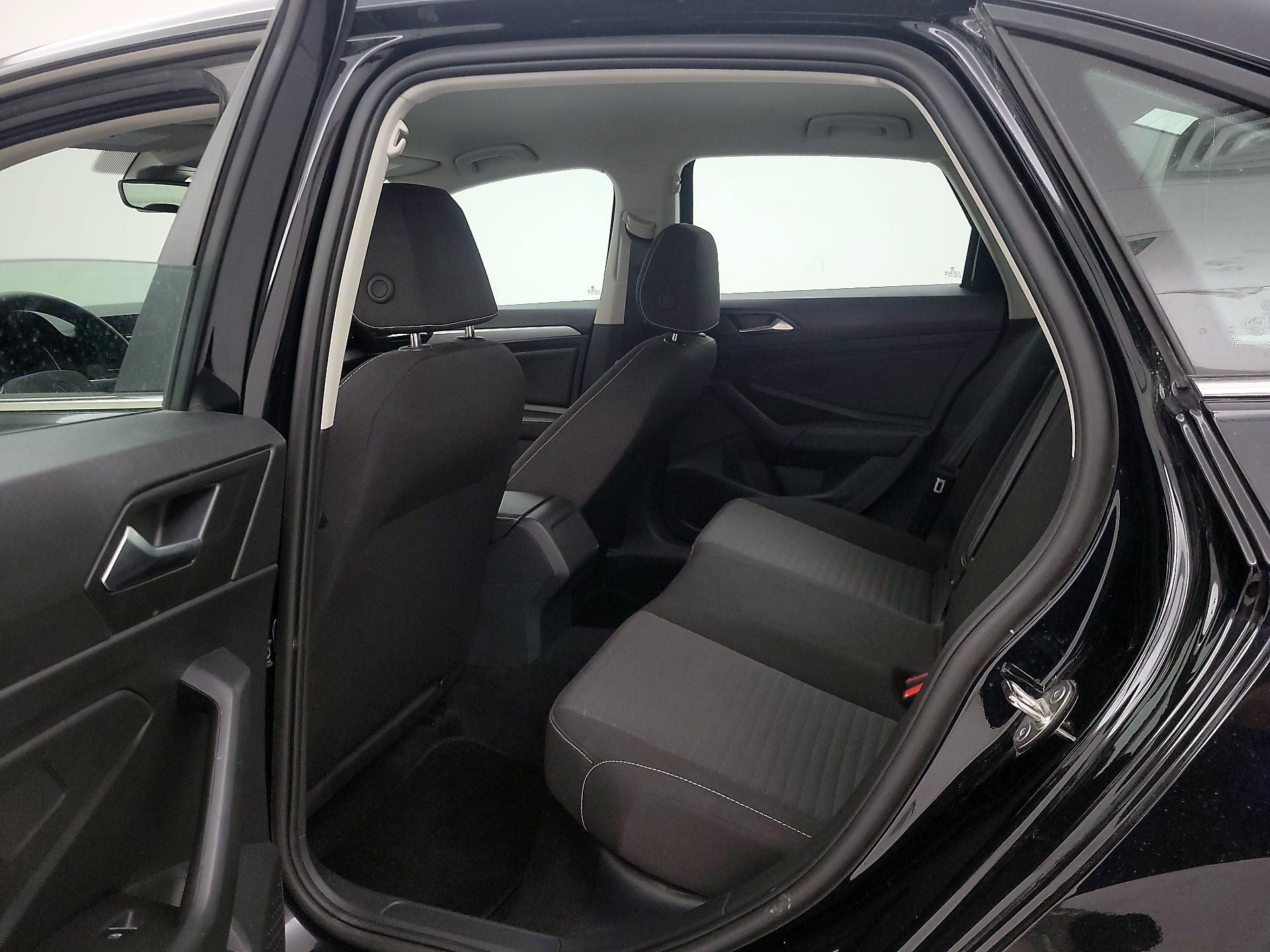 Thumbnail: 2025 Volkswagen Jetta - 19