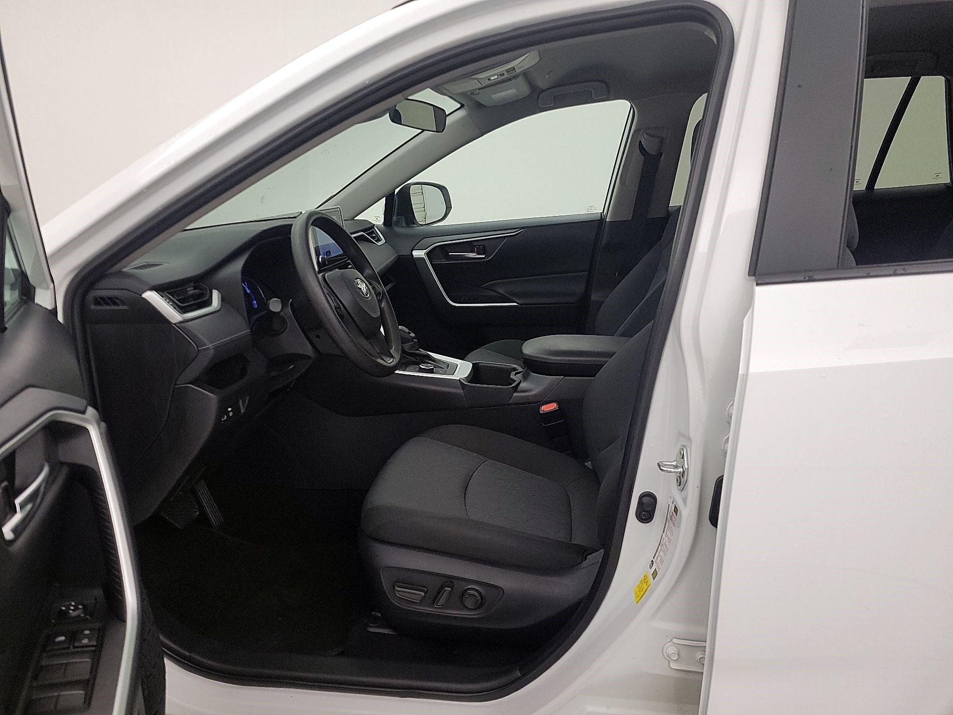 Thumbnail: 2025 Toyota RAV4 - 11