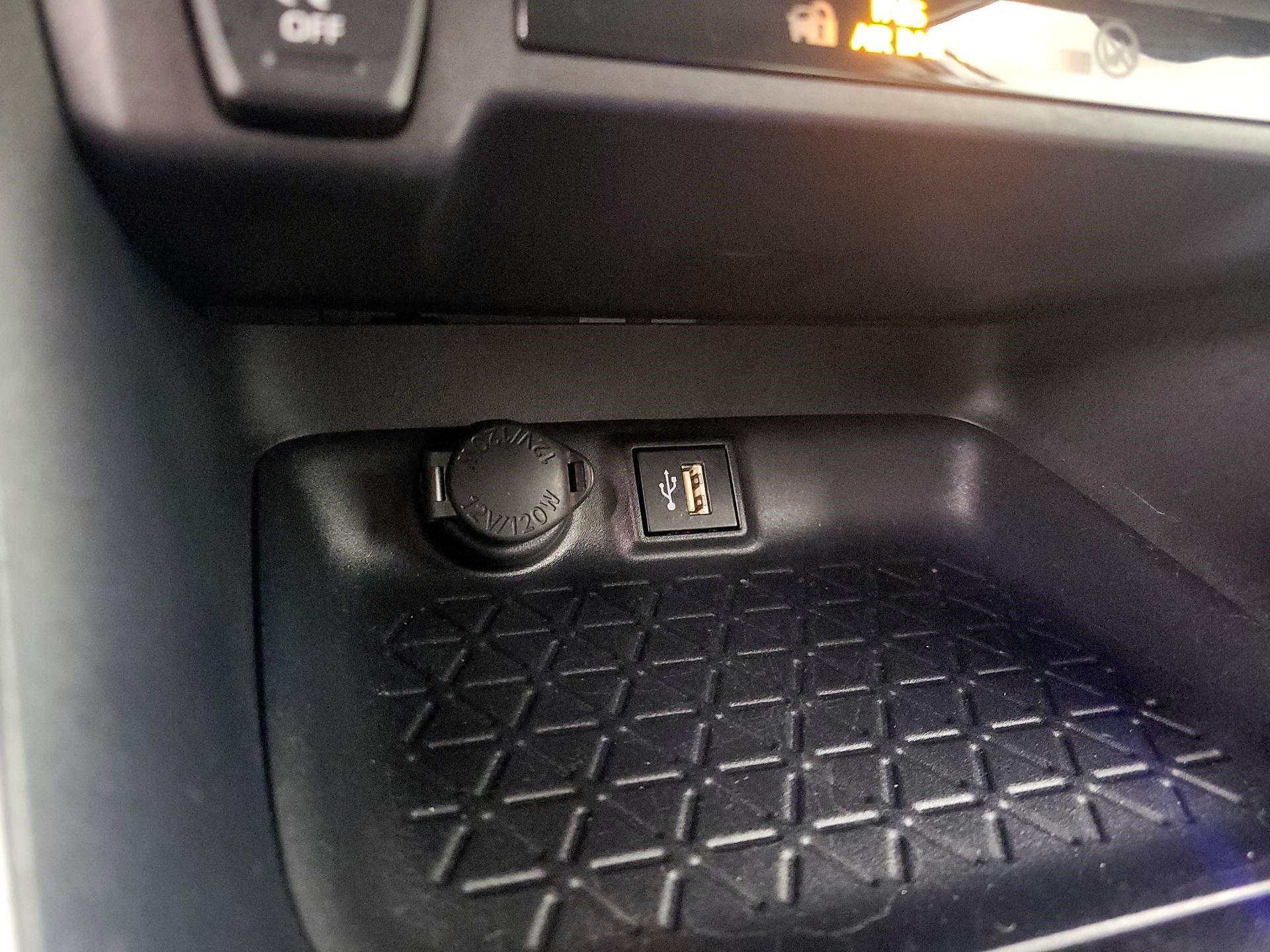 Thumbnail: 2025 Toyota RAV4 - 18