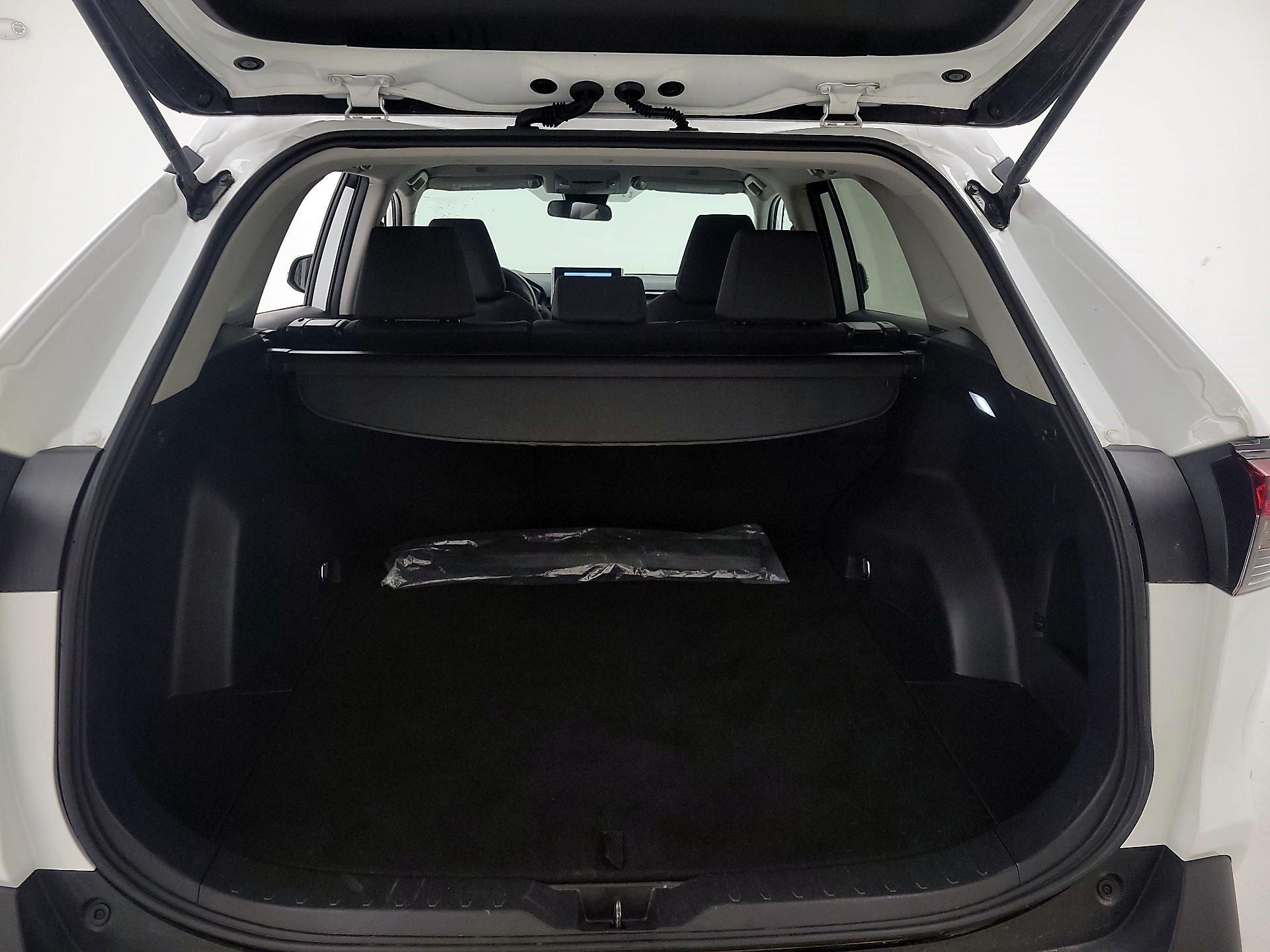 Thumbnail: 2025 Toyota RAV4 - 20