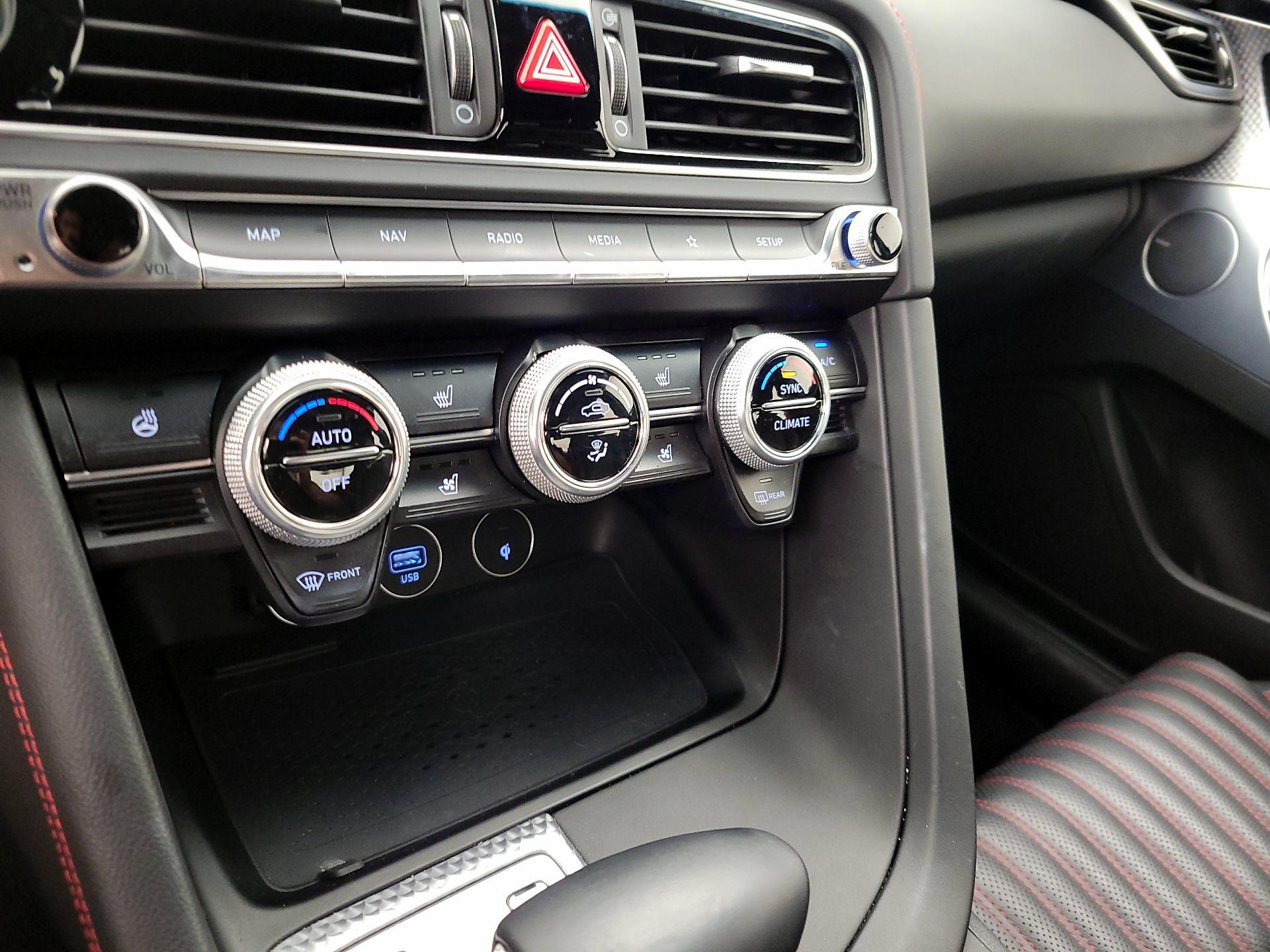 Thumbnail: 2023 Genesis G70 - 17