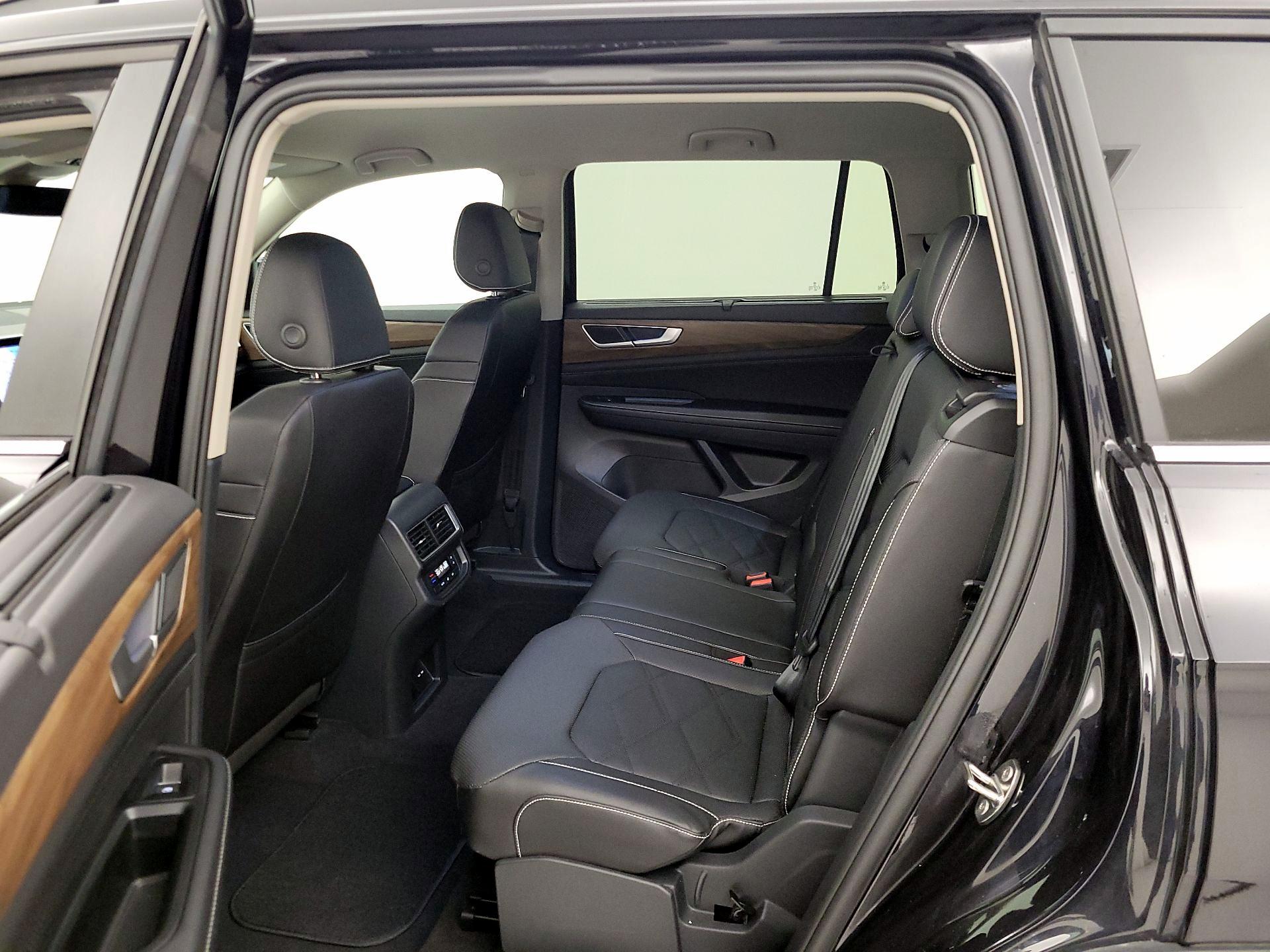 Thumbnail: 2025 Volkswagen Atlas - 19