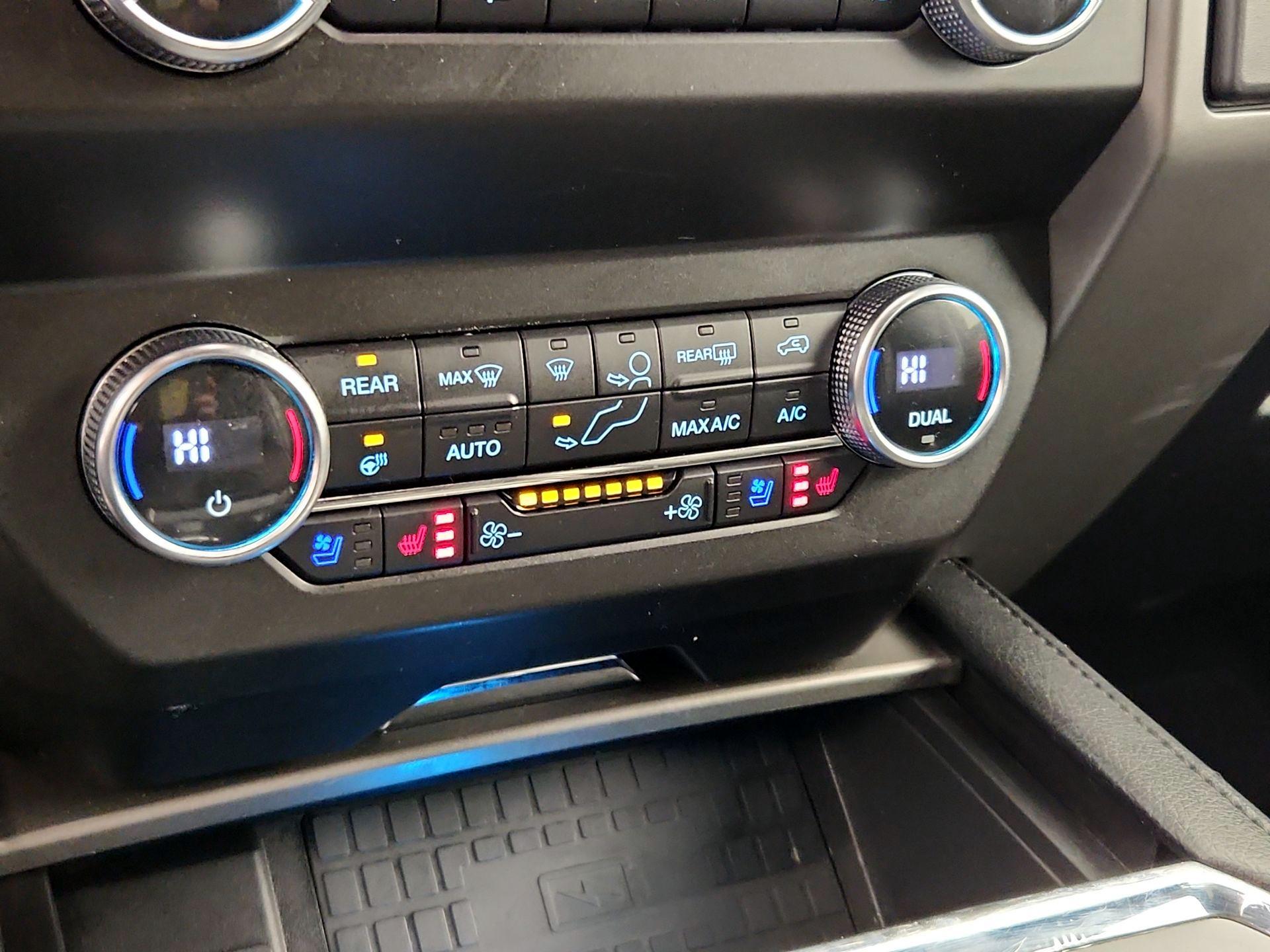 Thumbnail: 2020 Ford Expedition - 17