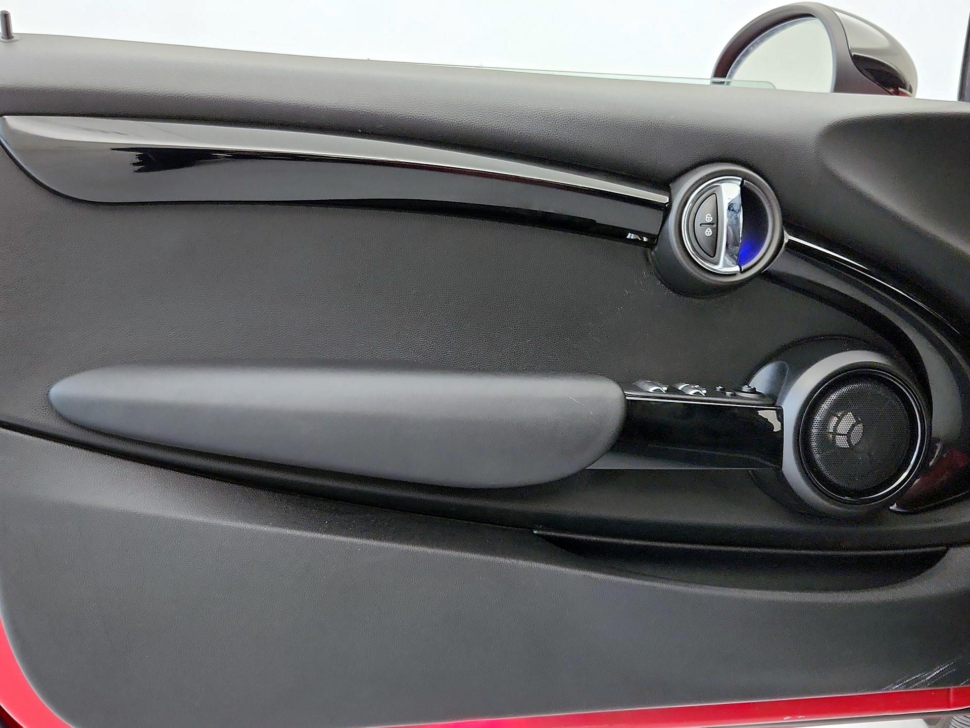 Thumbnail: 2019 MINI Cooper - 12