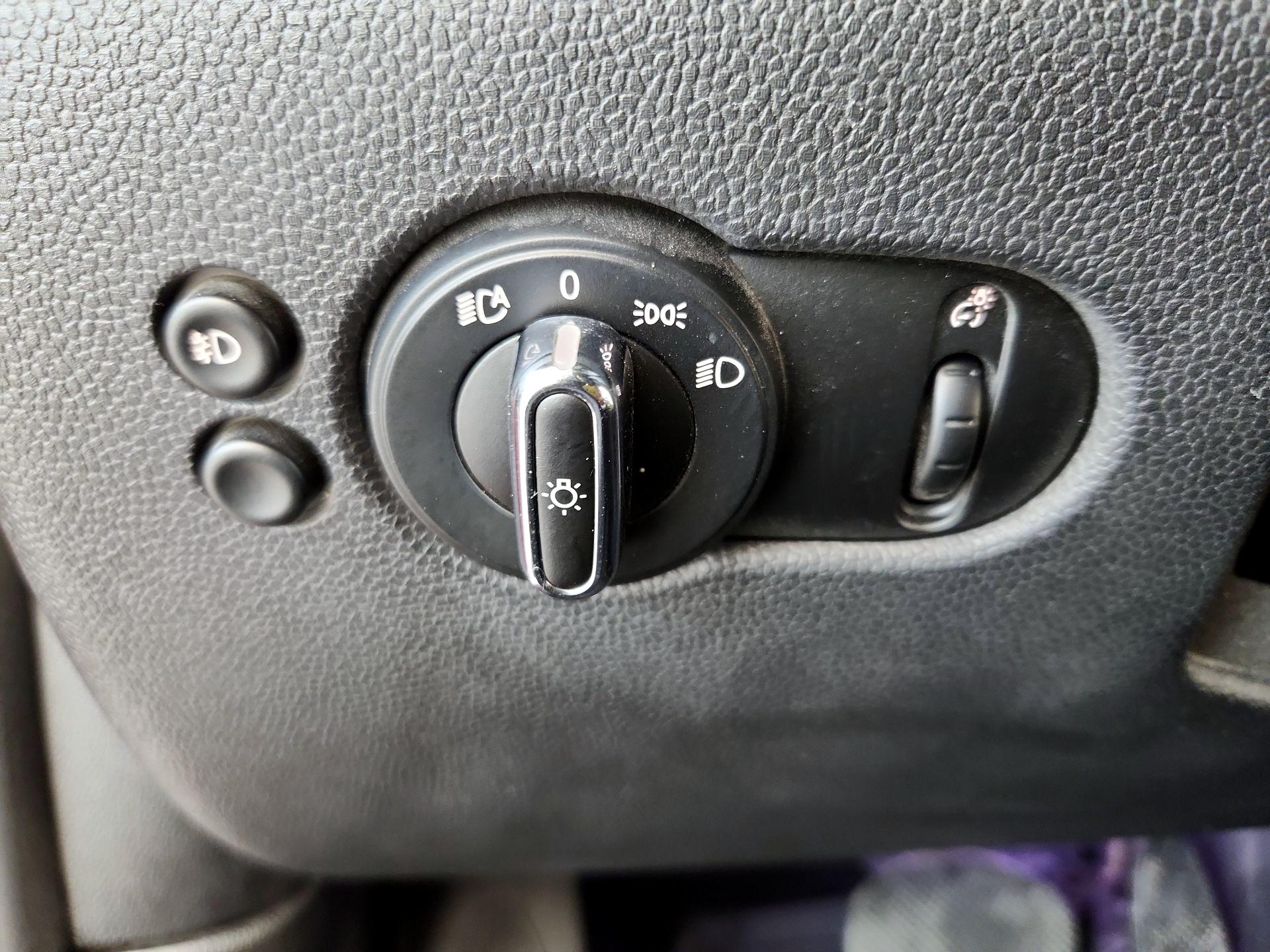 Thumbnail: 2019 MINI Cooper - 13