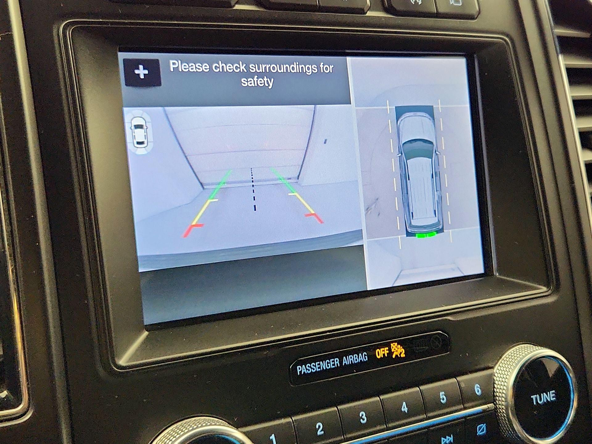 Thumbnail: 2019 Ford Expedition - 15