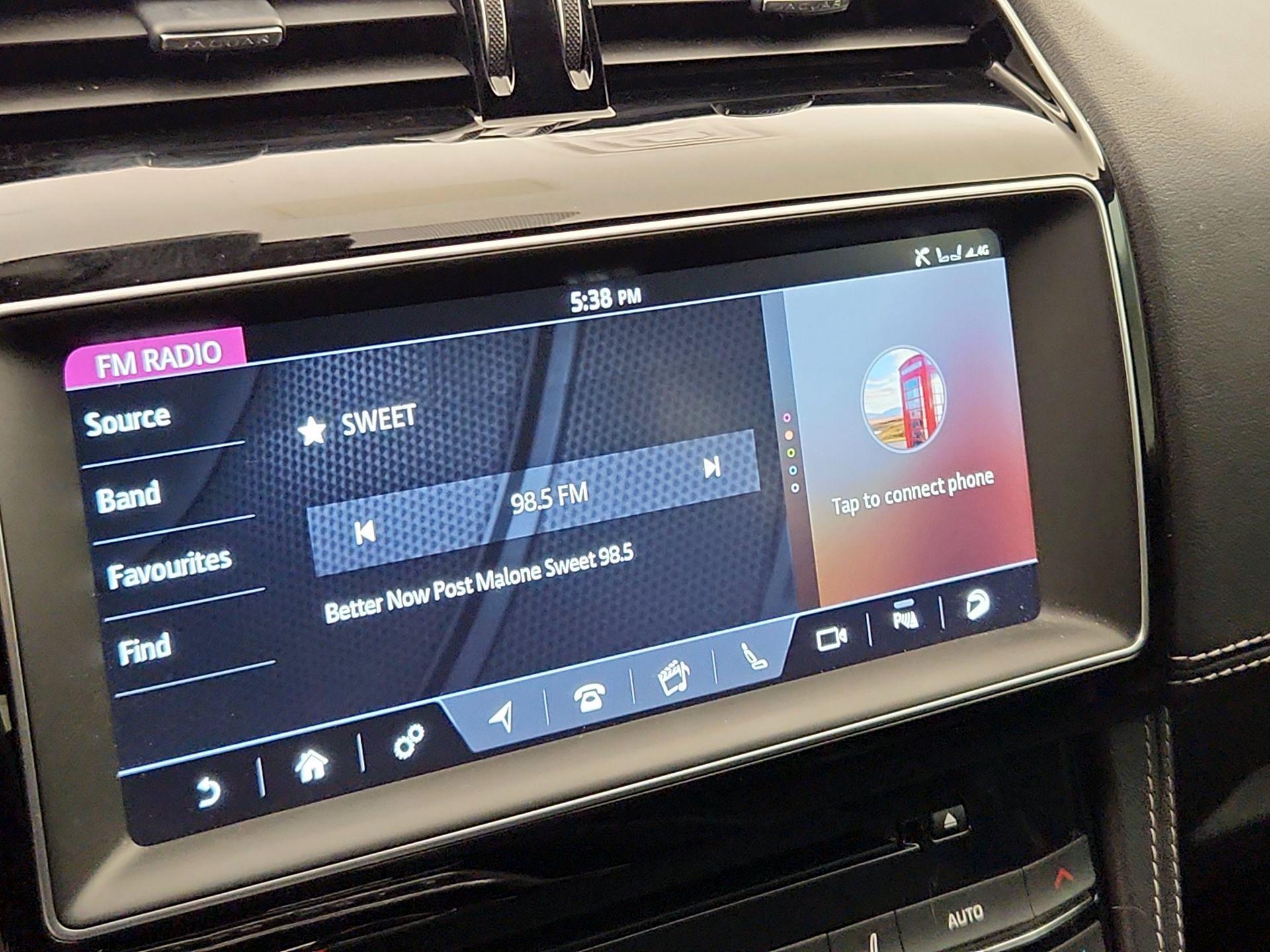 Thumbnail: 2018 Jaguar F-Pace - 16