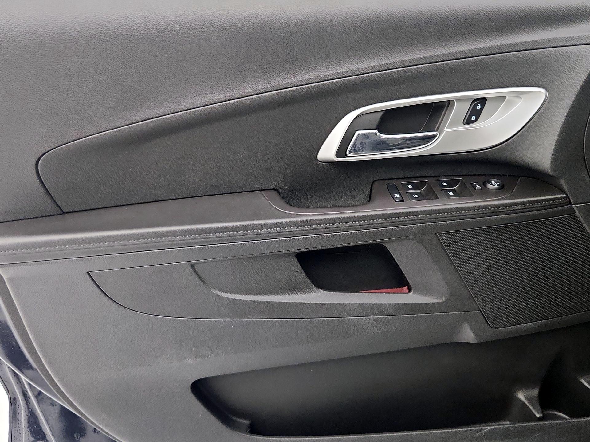 Thumbnail: 2015 Chevrolet Equinox - 12