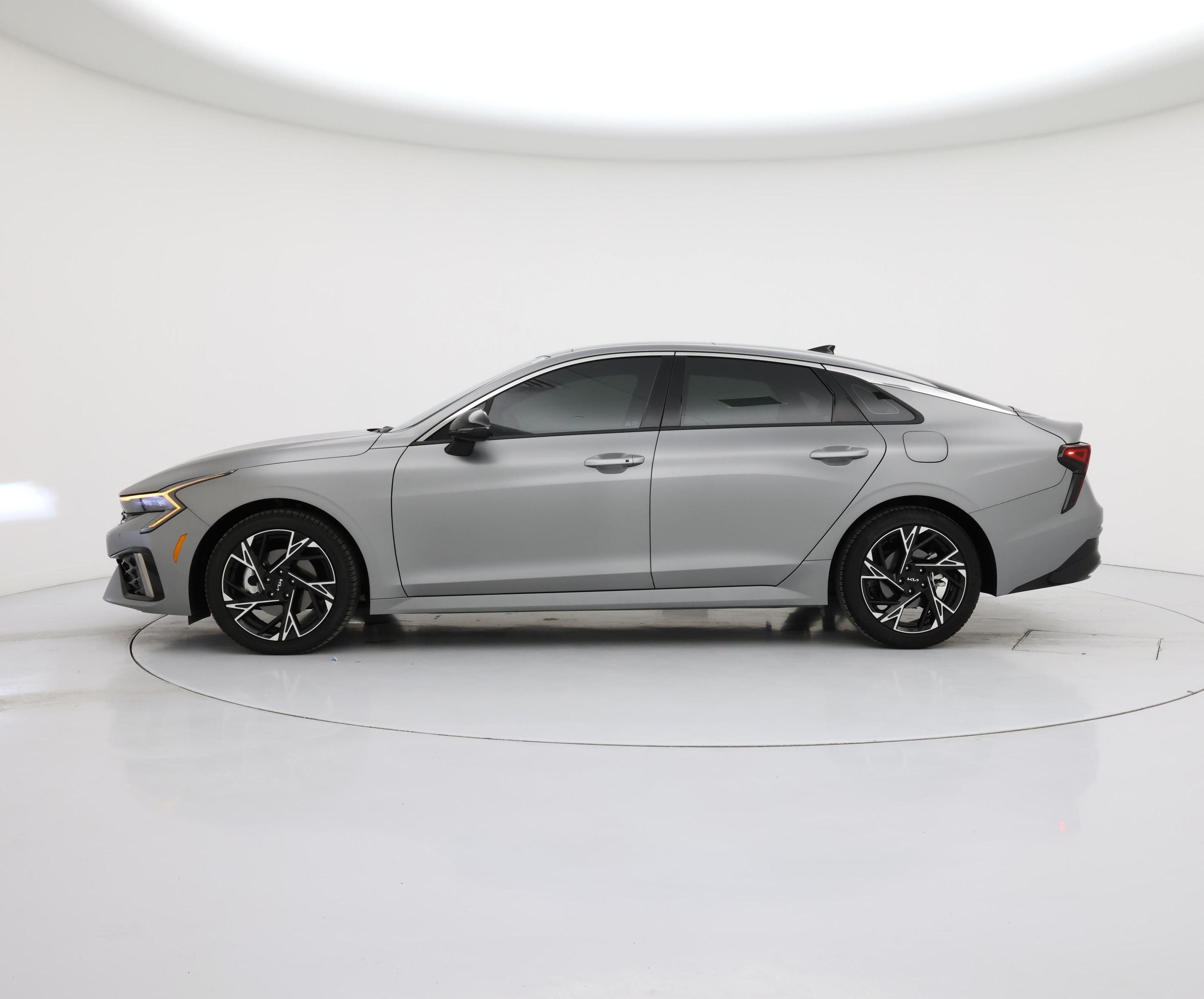 Thumbnail: 2025 Kia K5 - 3