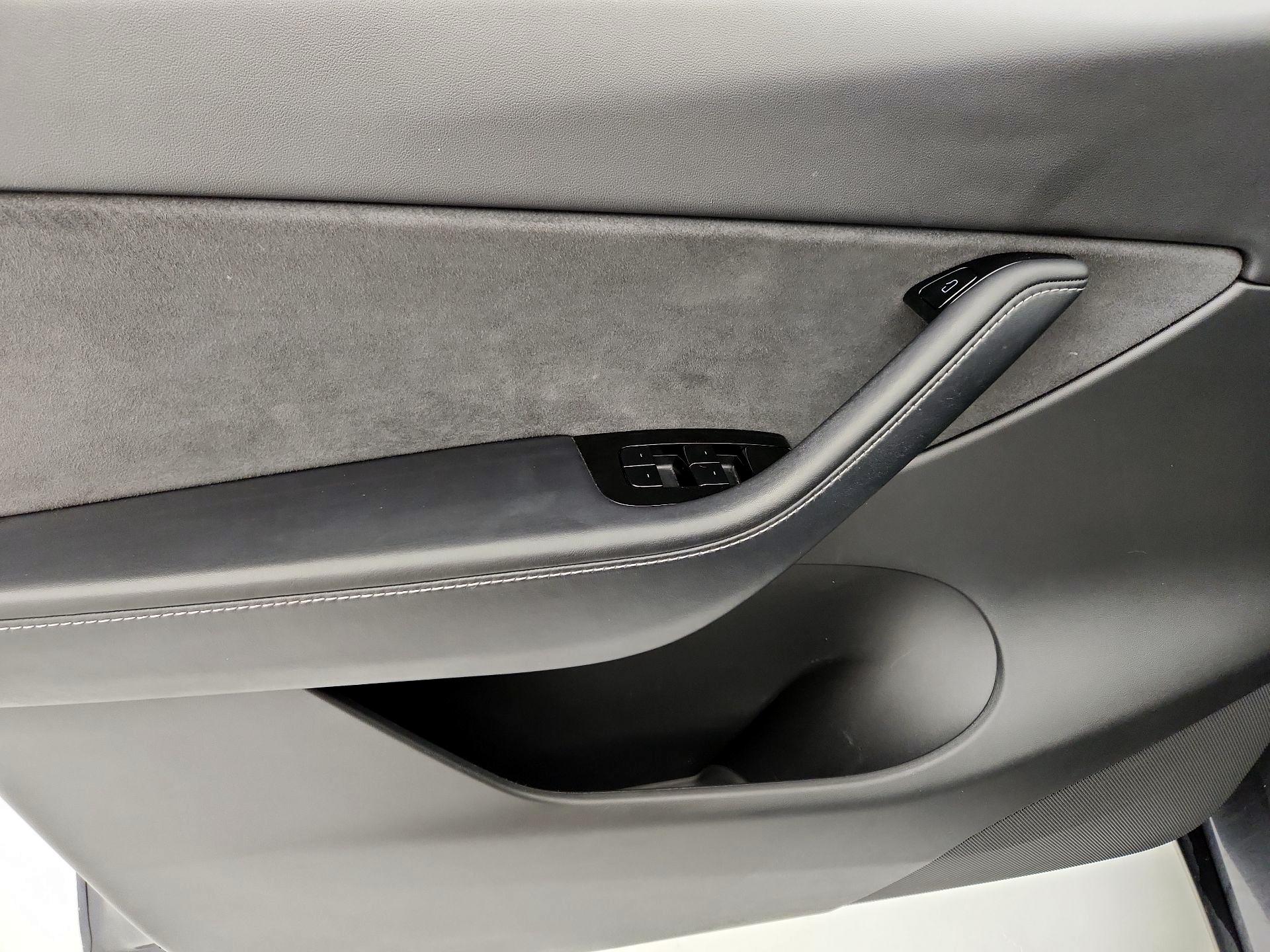 Thumbnail: 2020 Tesla Model Y - 12