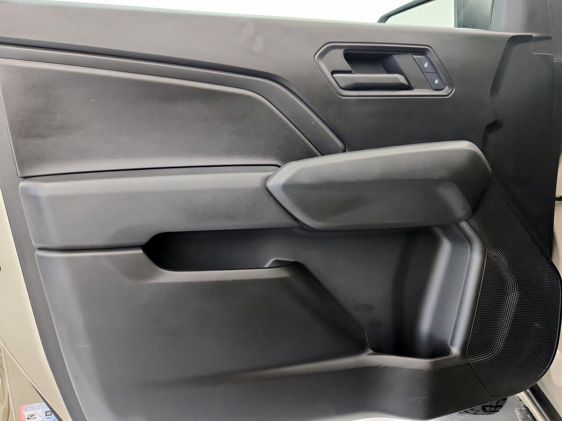 Thumbnail: 2024 Chevrolet Colorado - 12