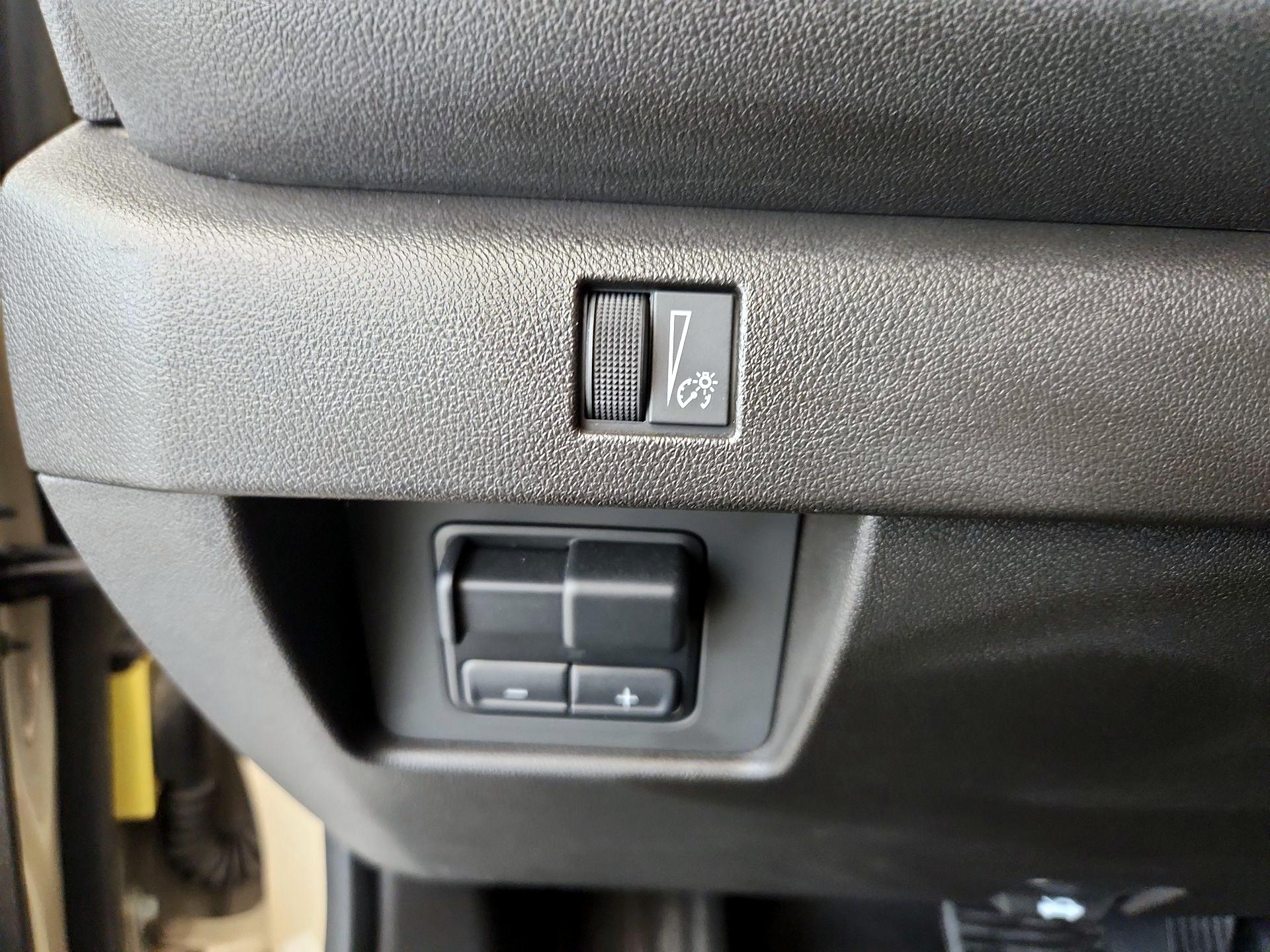 Thumbnail: 2024 Chevrolet Colorado - 13