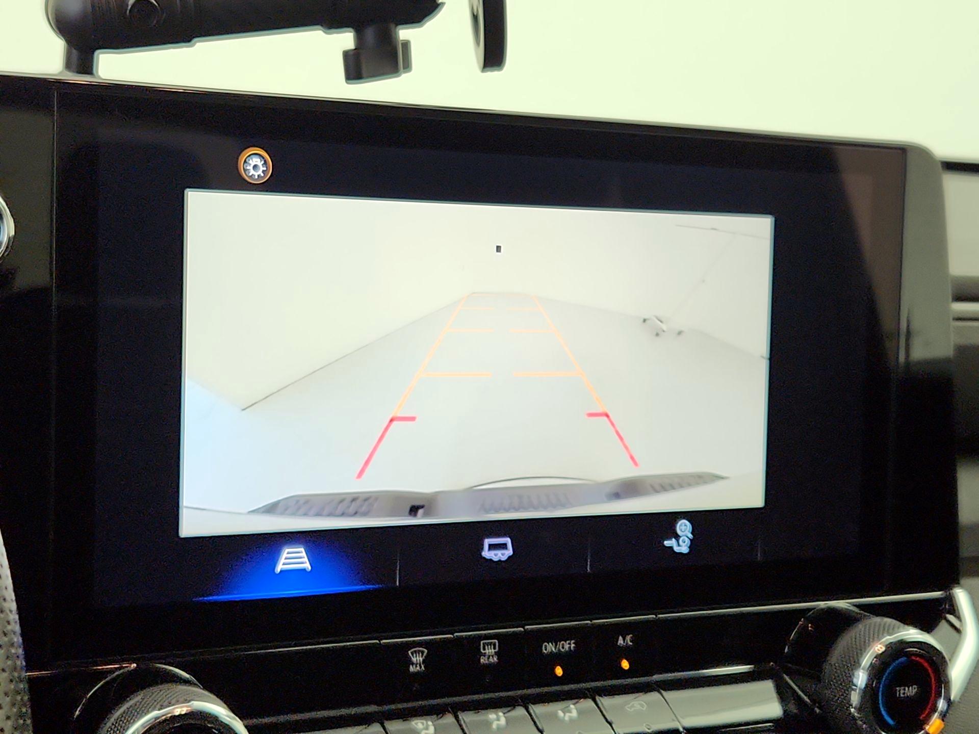 Thumbnail: 2024 Chevrolet Colorado - 15