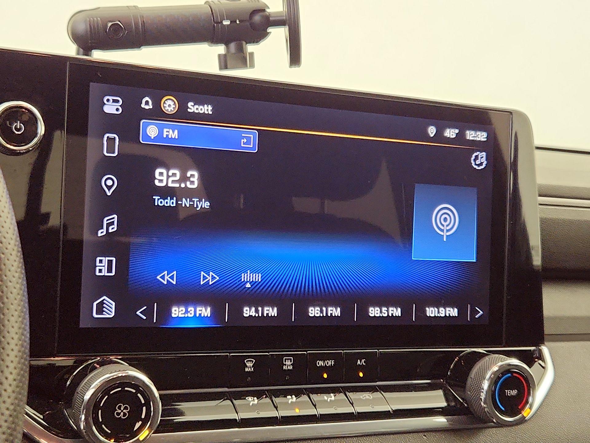 Thumbnail: 2024 Chevrolet Colorado - 16