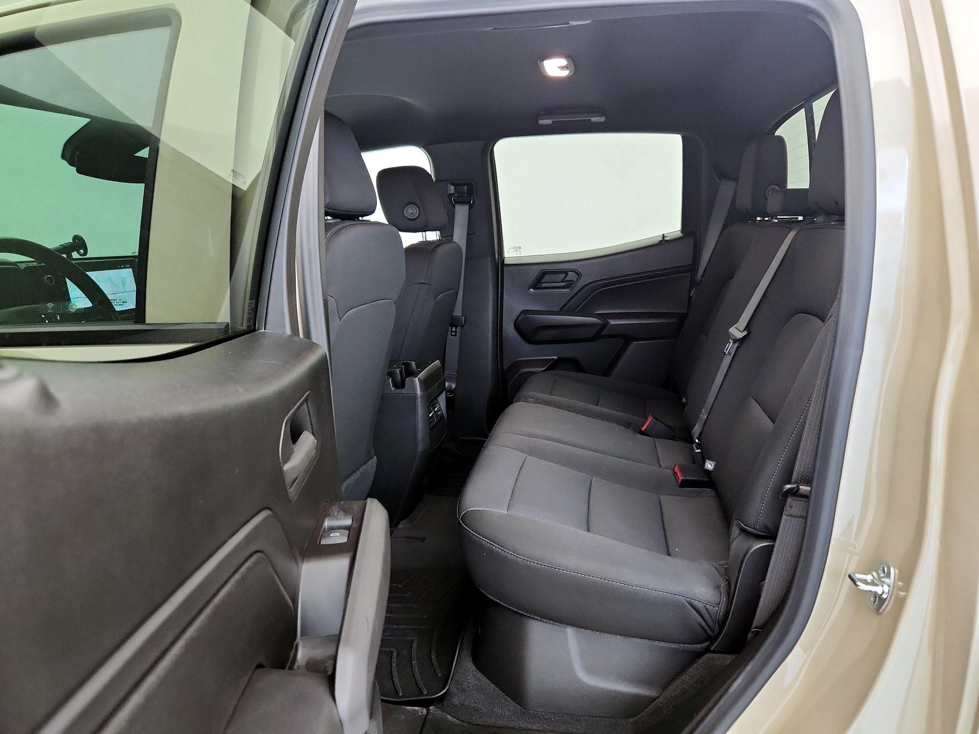 Thumbnail: 2024 Chevrolet Colorado - 20